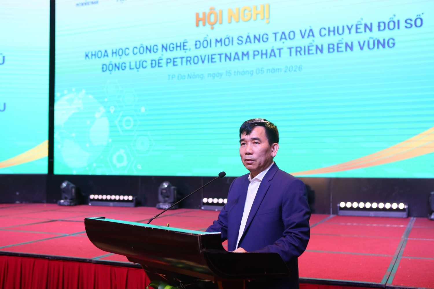 Khoa học công nghệ là nền tảng chiến lược quan trọng trong các hoạt động của Petrovietnam Khoa học công nghệ là nền tảng chiến lược quan trọng trong các hoạt động của Petrovietnam