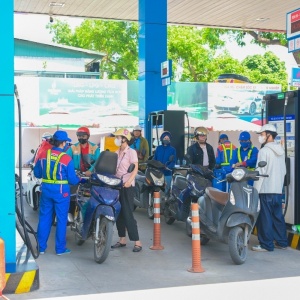 Một lít xăng xanh và bài toán an ninh năng lượng