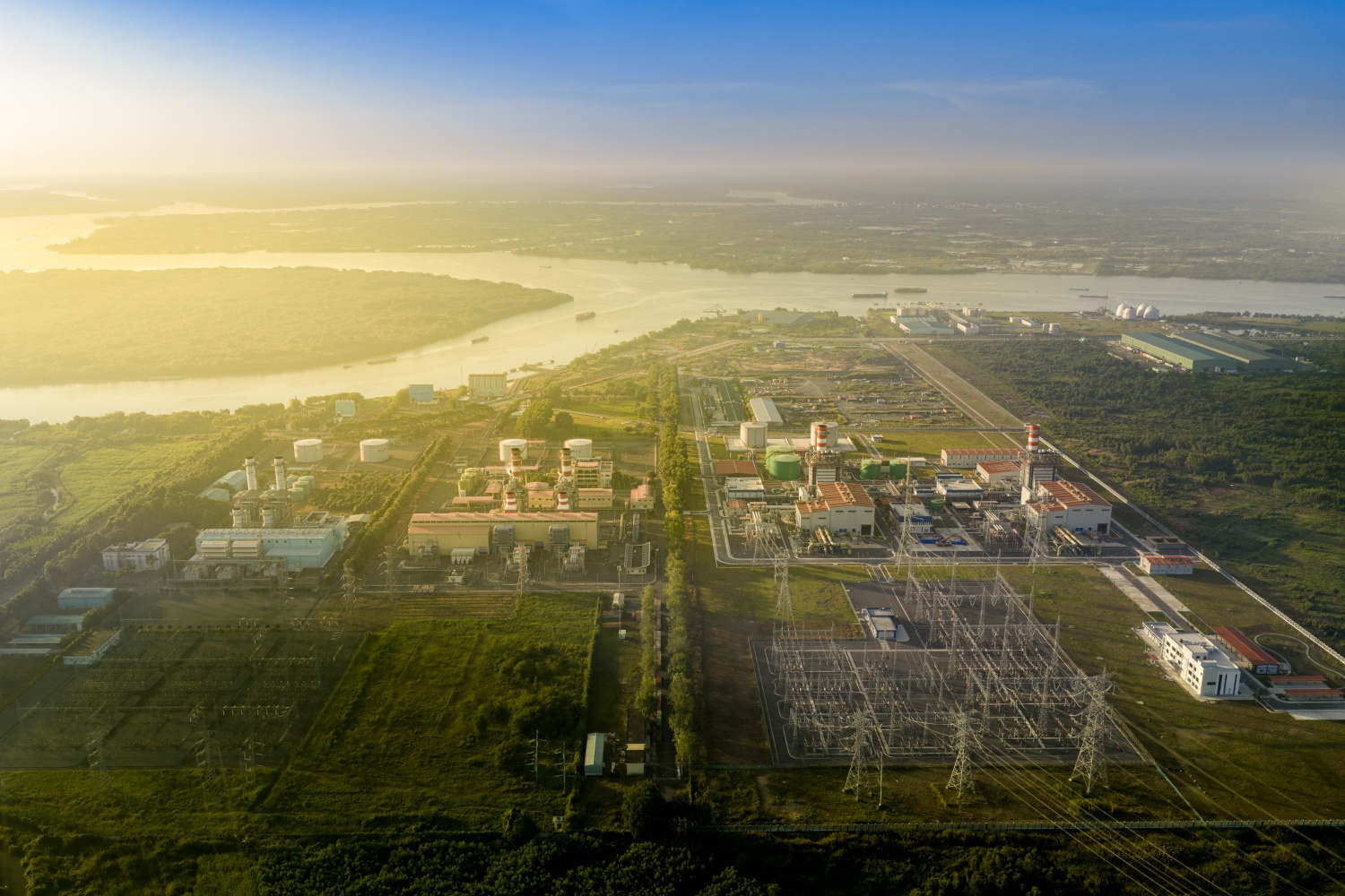 PV Power - Kiến tạo năng lượng sạch và bền vững