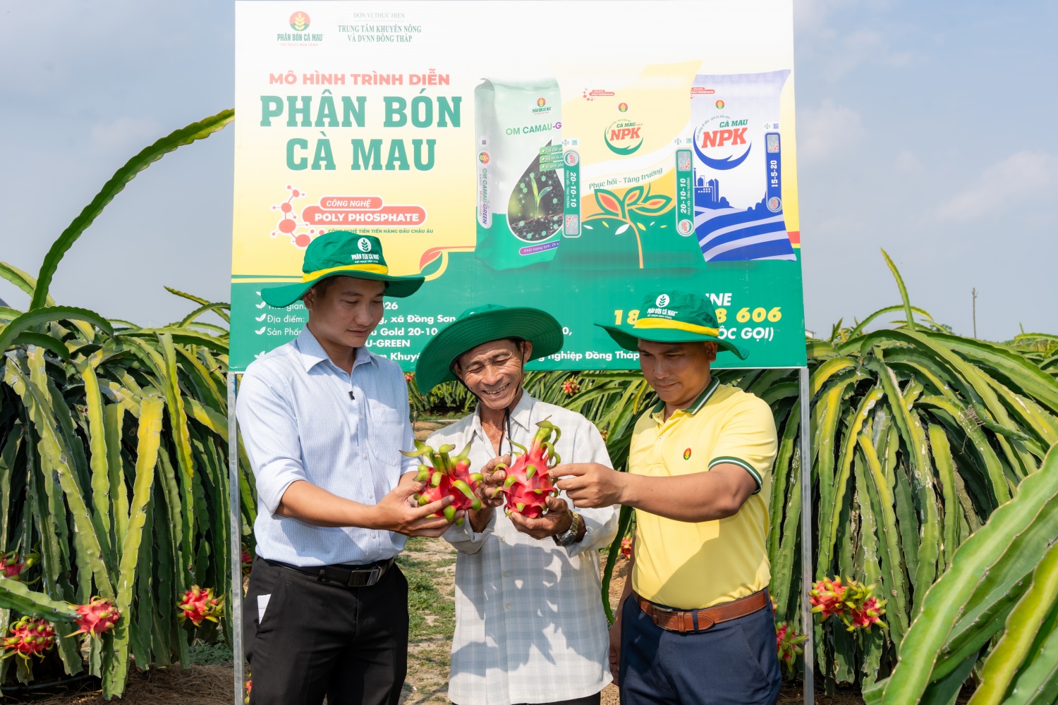 Phân bón Cà Mau tiếp sức nhà nông, vượt khó tới “mùa vàng” Phân bón Cà Mau tiếp sức nhà nông, vượt khó tới “mùa vàng”