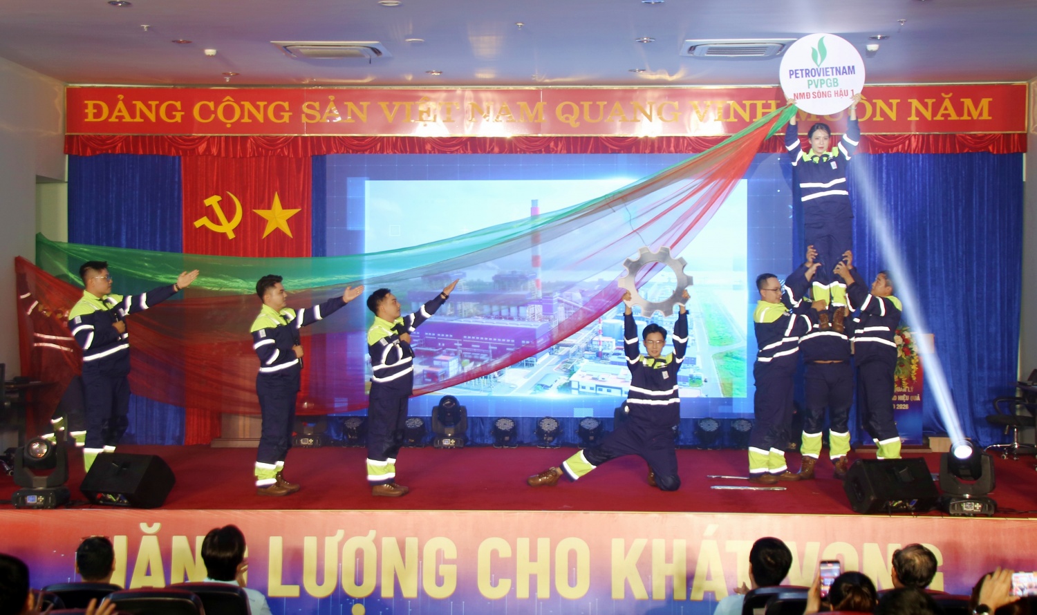 “Sân khấu hóa” để lan tỏa văn hóa an toàn tại PVPGB “Sân khấu hóa” để lan tỏa văn hóa an toàn tại PVPGB