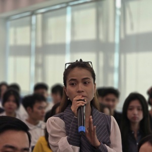 Cựu sinh viên xúc động ngày trở về: “Thắp Sáng Niềm Tin là một phần thanh xuân của tôi”