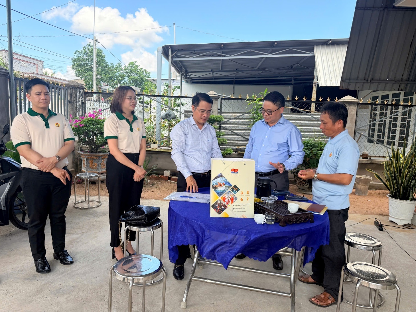Công đoàn Vietsovpetro thăm hỏi, hỗ trợ đoàn viên trong Tháng Công nhân 2026 Công đoàn Vietsovpetro thăm hỏi, hỗ trợ đoàn viên trong Tháng Công nhân 2026