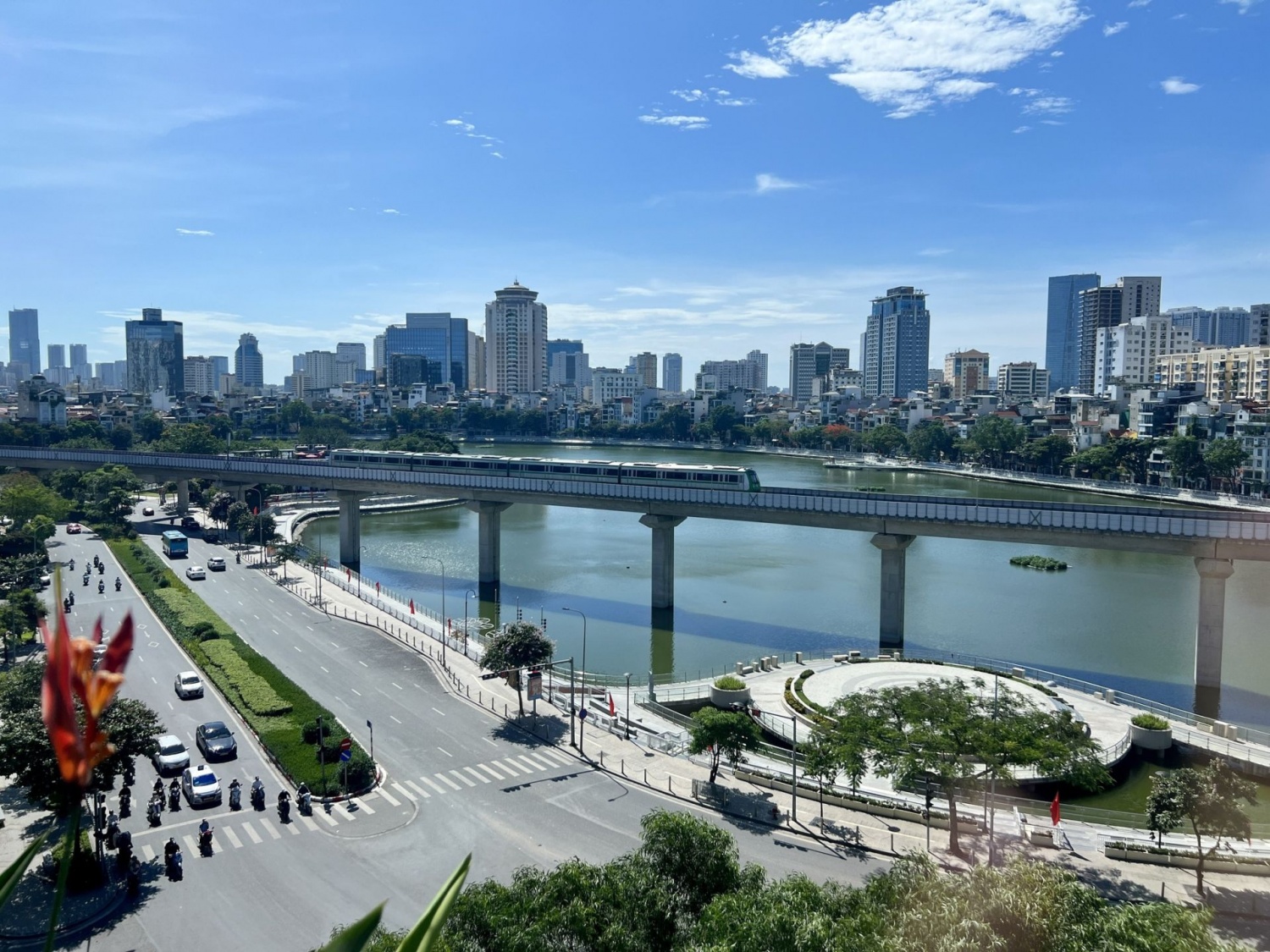Bài 1: Người dân Bài 1: Người dân vật lộn với nắng nóng