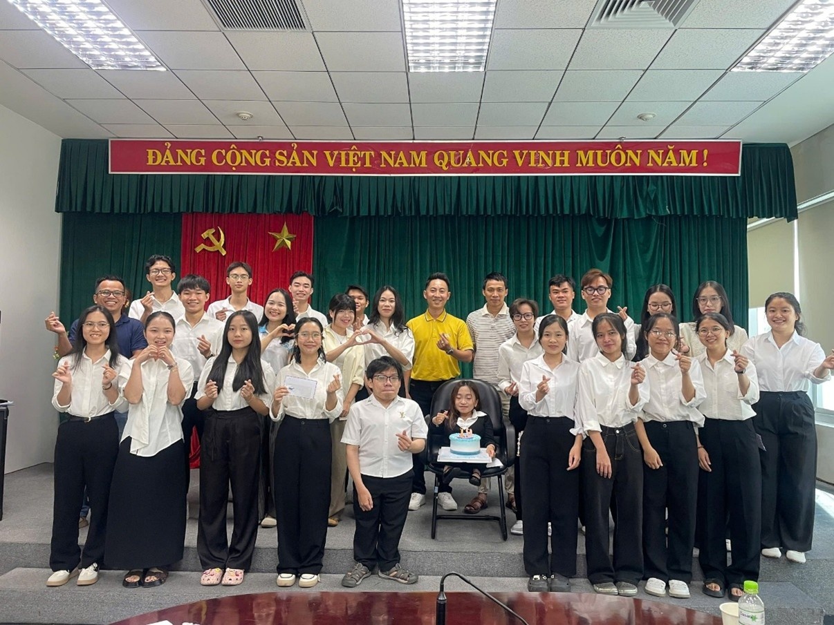 19 năm ‘‘thắp sáng niềm tin’’, chắp cánh giấc mơ giảng đường