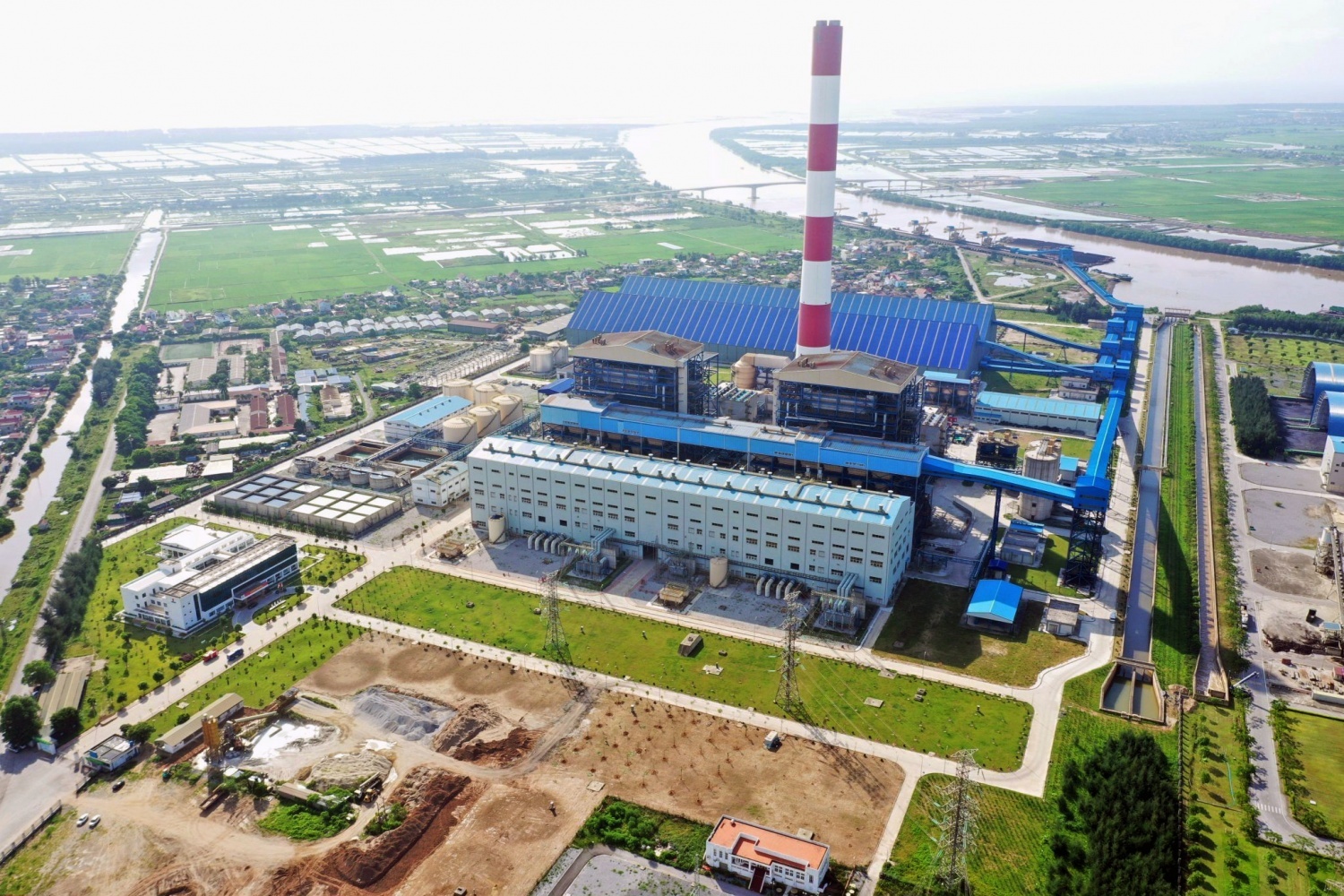 Petrovietnam chuẩn bị nguồn nhiên liệu đầy đủ, ổn định cho các nhà máy điện trong cao điểm nắng nóng, mùa khô.