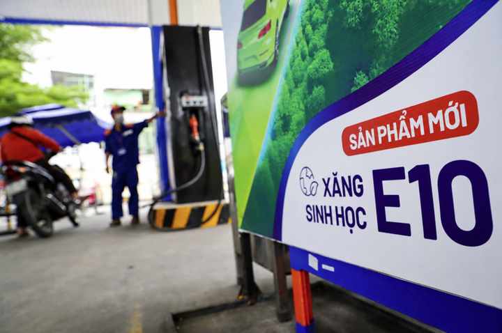 Xăng E10 phủ sóng toàn quốc: Lợi thế nhờ giá và nguồn cung Xăng E10 phủ sóng toàn quốc: Lợi thế nhờ giá và nguồn cung