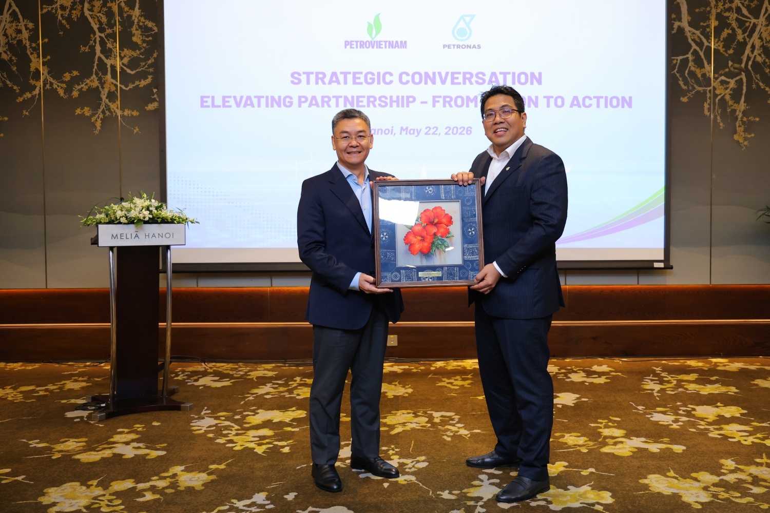 Petronas - người bạn tin cậy dài hạn của Petrovietnam Petronas - người bạn tin cậy dài hạn của Petrovietnam