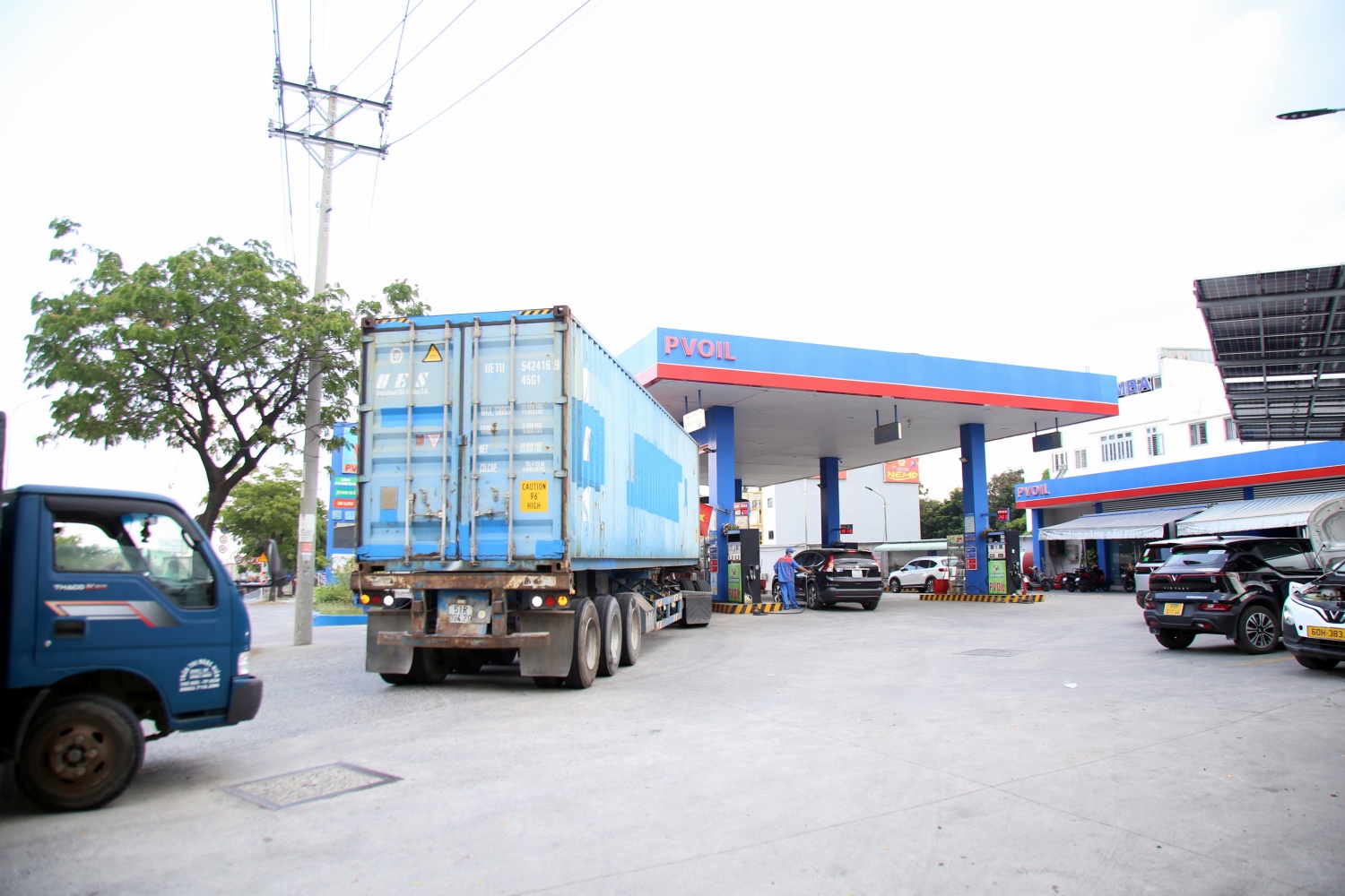 Xăng sinh học E10 được đón nhận tích cực trong những ngày đầu triển khai trên toàn quốc