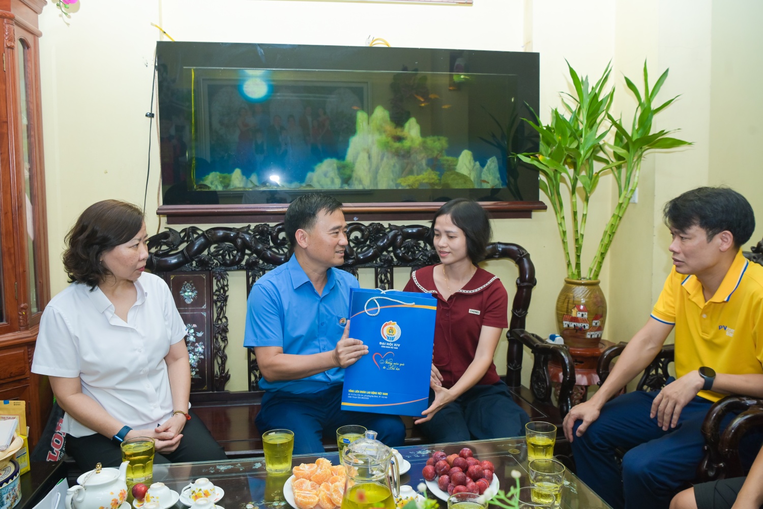 Những món quà từ Đại hội lan tỏa yêu thương đến đoàn viên Petrovietnam mắc bệnh hiểm nghèo