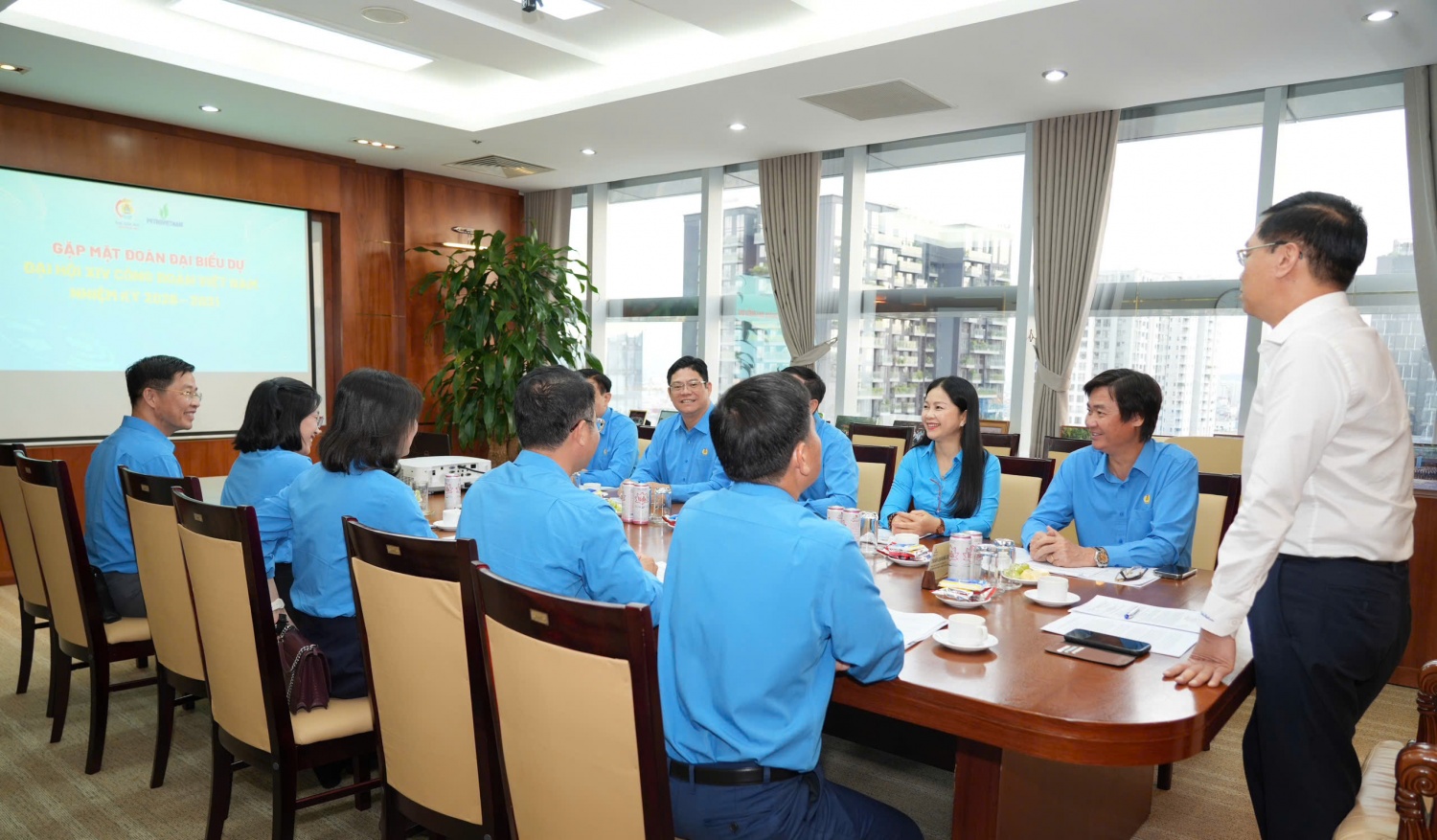 Lãnh đạo Petrovietnam gặp mặt đoàn đại biểu Công đoàn Petrovietnam dự Đại hội Công đoàn Việt Nam lần thứ XIV