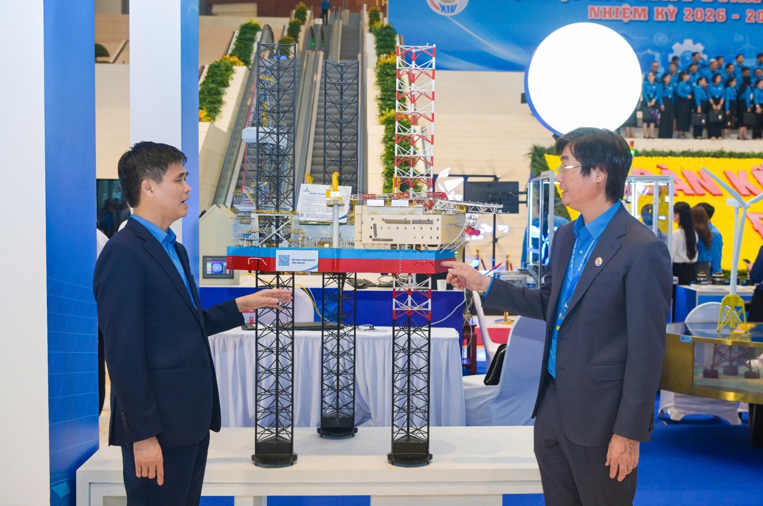 Những dấu ấn sáng tạo của người lao động Petrovietnam tại Đại hội XIV Công đoàn Việt Nam Những dấu ấn sáng tạo của người lao động Petrovietnam tại Đại hội XIV Công đoàn Việt Nam