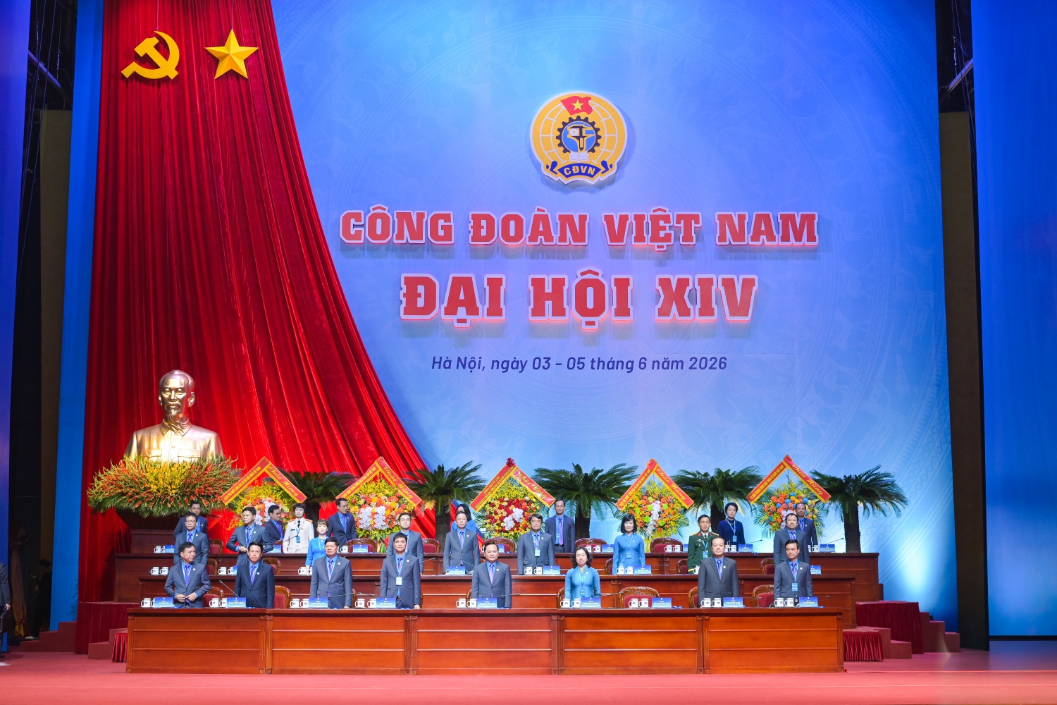 Xây dựng Công đoàn Việt Nam vững mạnh, lấy người lao động làm trung tâm