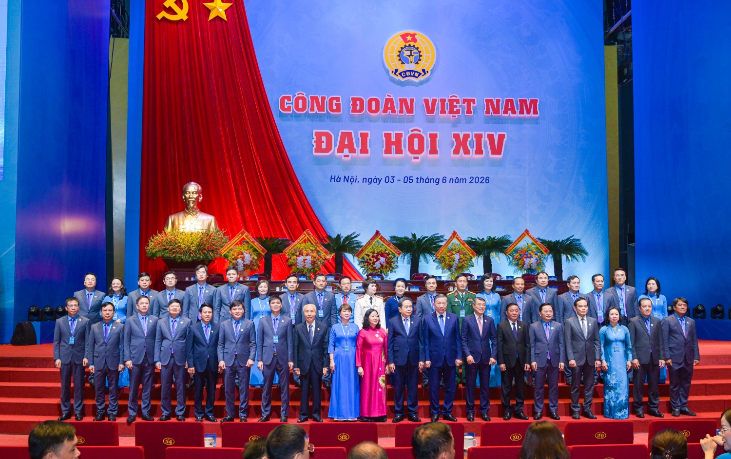 Xây dựng Công đoàn Việt Nam vững mạnh, lấy người lao động làm trung tâm