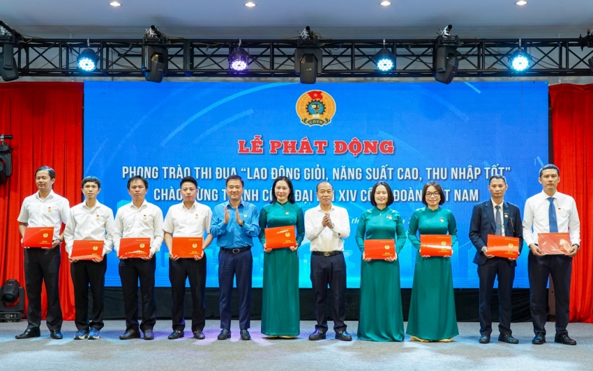 Công đoàn Petrovietnam: Hãy để mỗi người lao động là một chủ thể sáng tạo, mỗi công trình là một trung tâm đổi mới Công đoàn Petrovietnam: Hãy để mỗi người lao động là một chủ thể sáng tạo, mỗi công trình là một trung tâm đổi mới