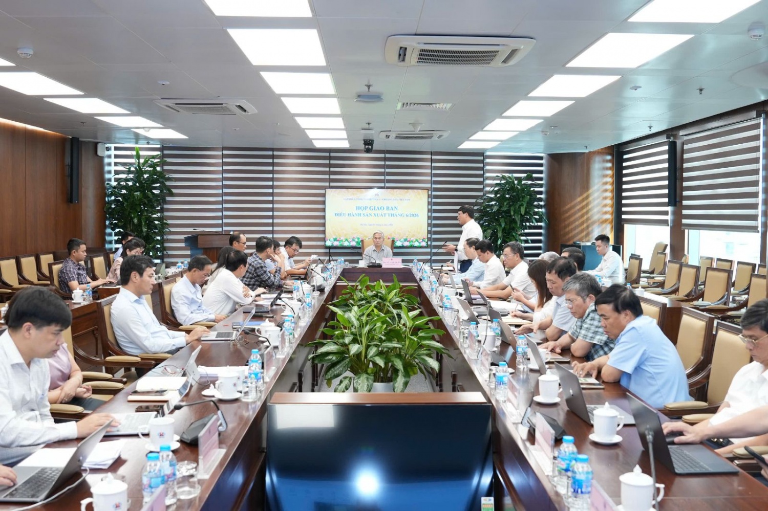 Tháng 5 năm 2026, TKV sản xuất ước đạt 3,13 triệu tấn than nguyên khai TKV Giao ban điều hành