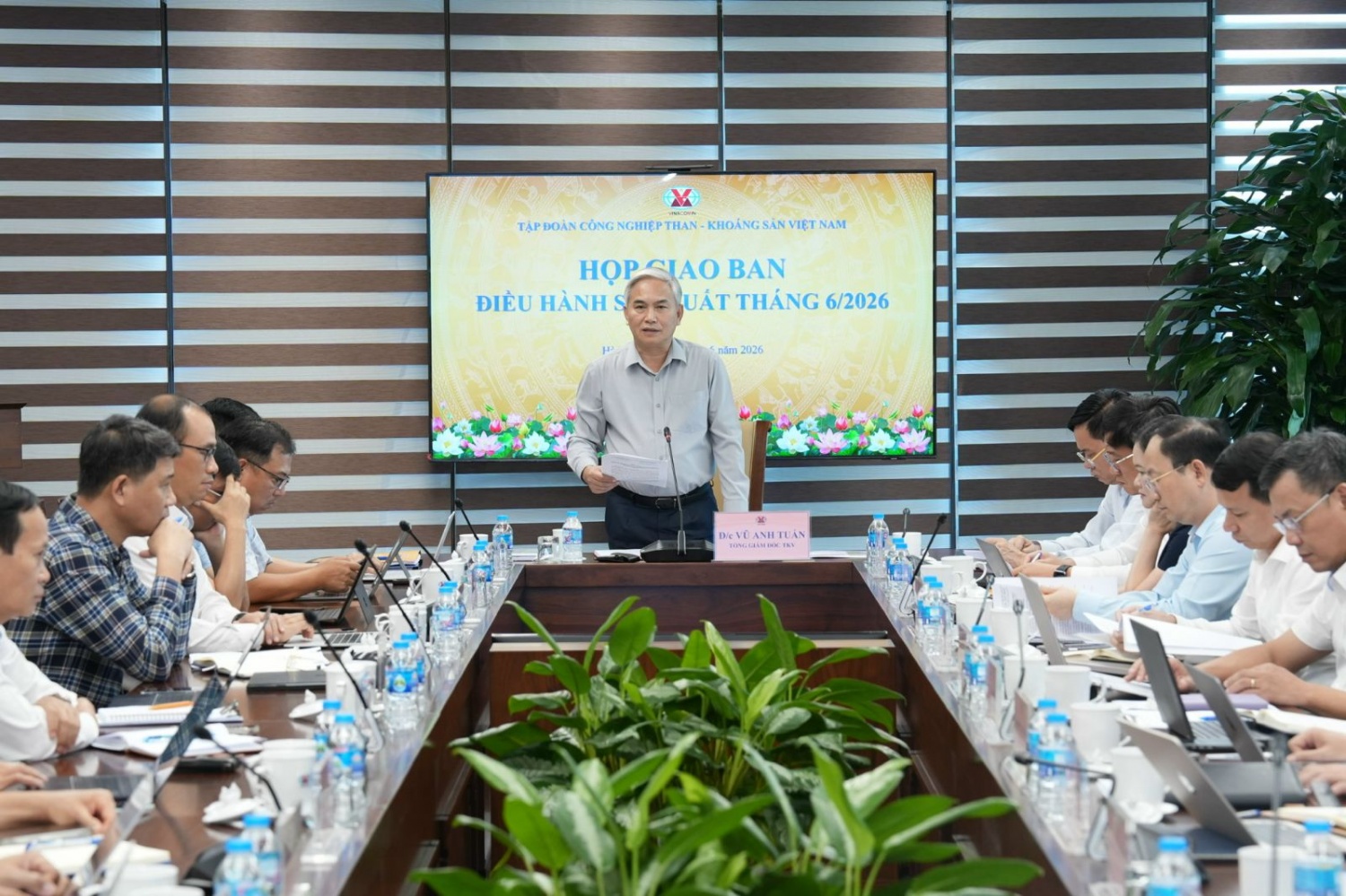 Tháng 5 năm 2026, TKV sản xuất ước đạt 3,13 triệu tấn than nguyên khai TKV Giao ban điều hành