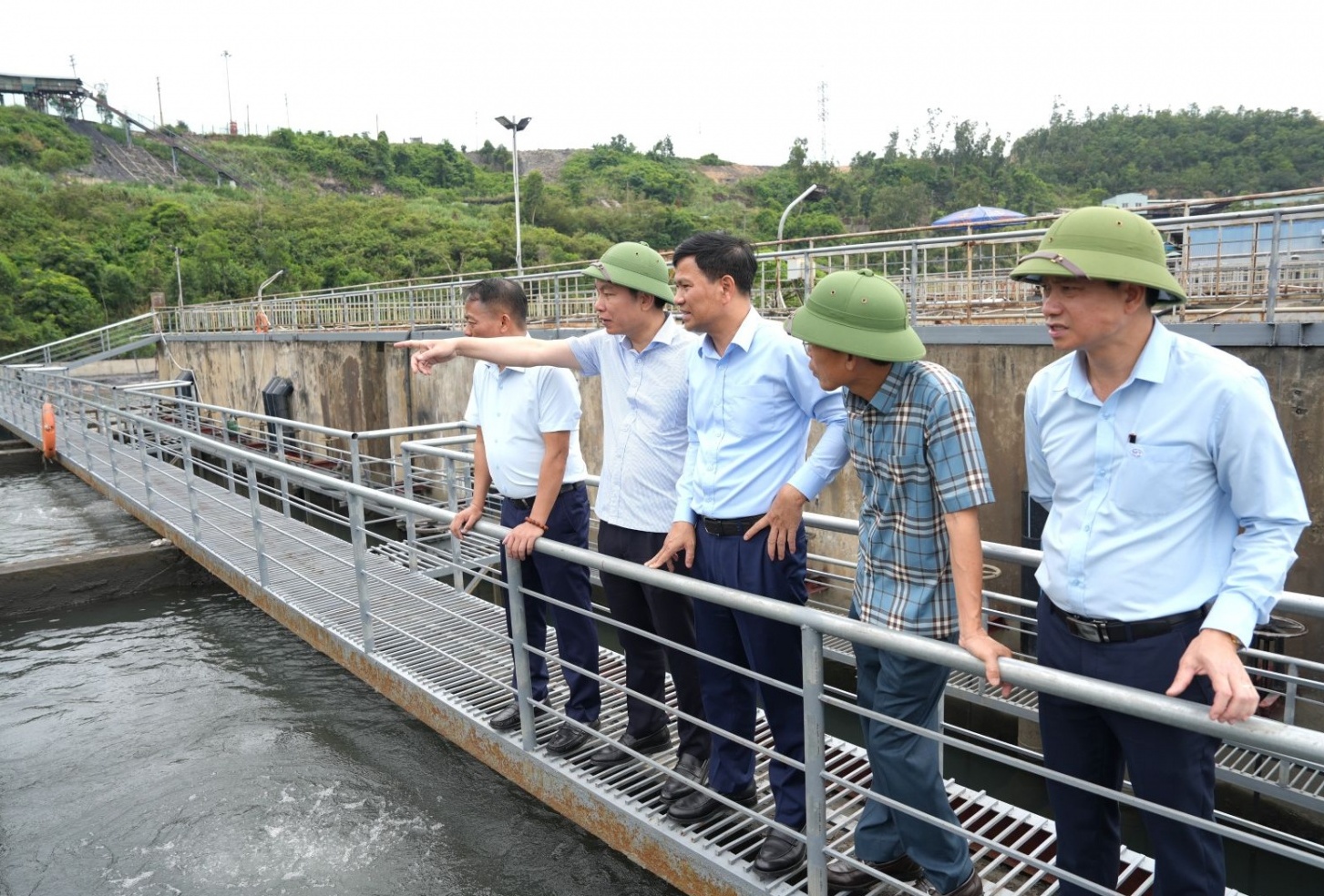 TKV kiểm tra hoạt động các công trình, dự án xử lý nước thải tại Quảng Ninh