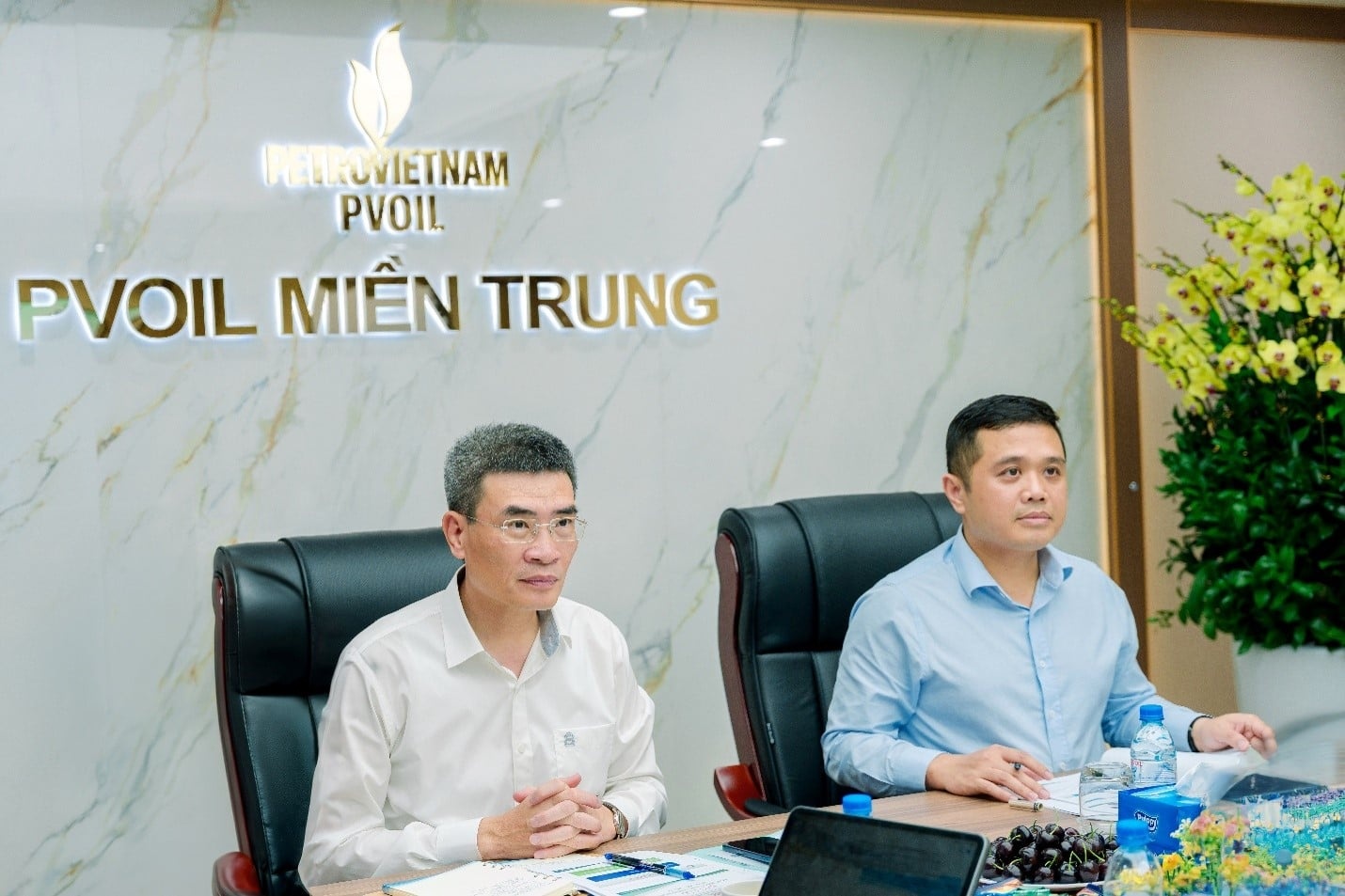 Lãnh đạo Tổng công ty làm việc cùng CBNV PVOIL Miền Trung.