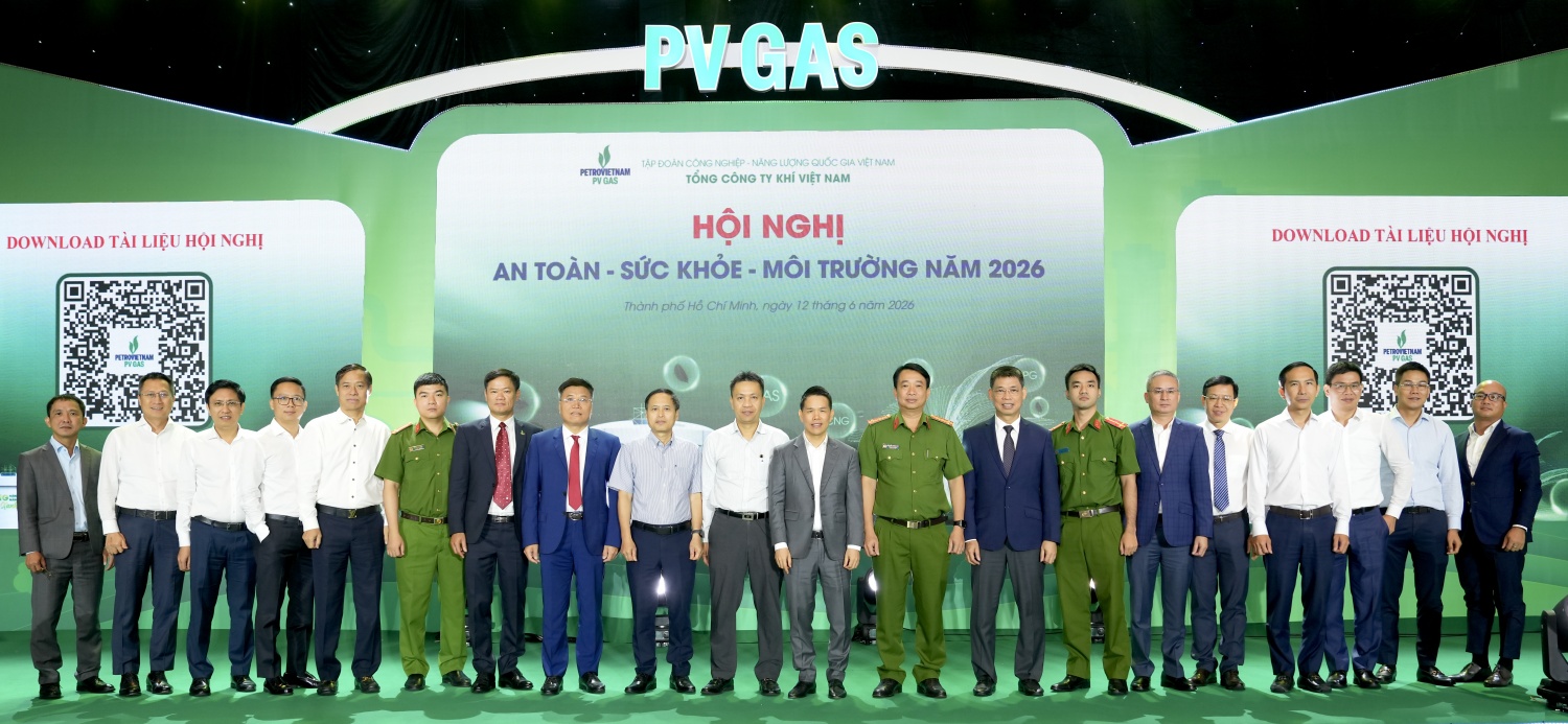Lãnh đạo PV GAS cùng các đại biểu tại Hội nghị