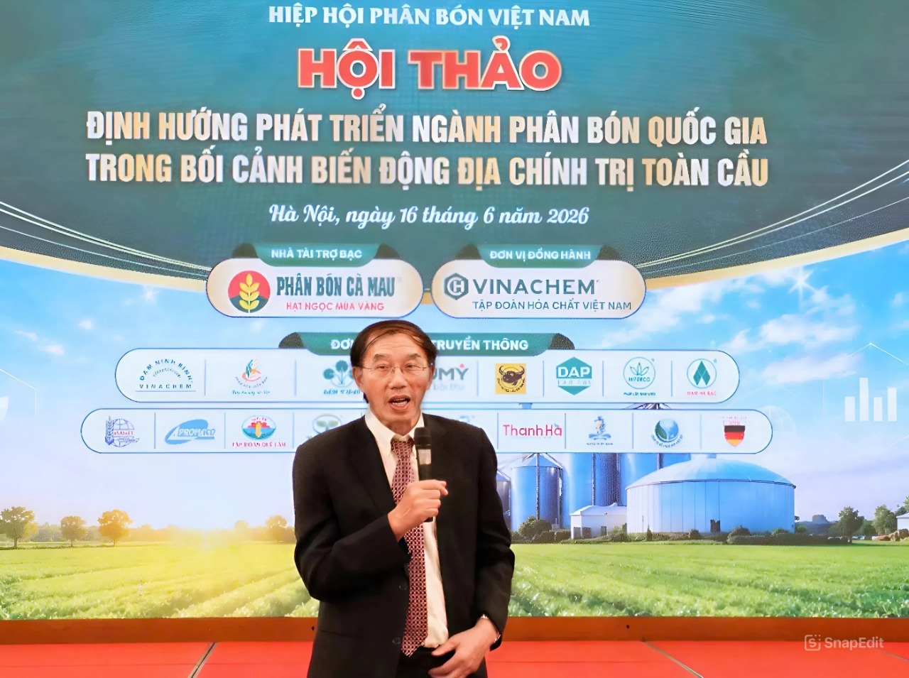 Ngành phân bón trước yêu cầu tái định vị trong bối cảnh mới Ngành phân bón trước yêu cầu tái định vị trong bối cảnh mới