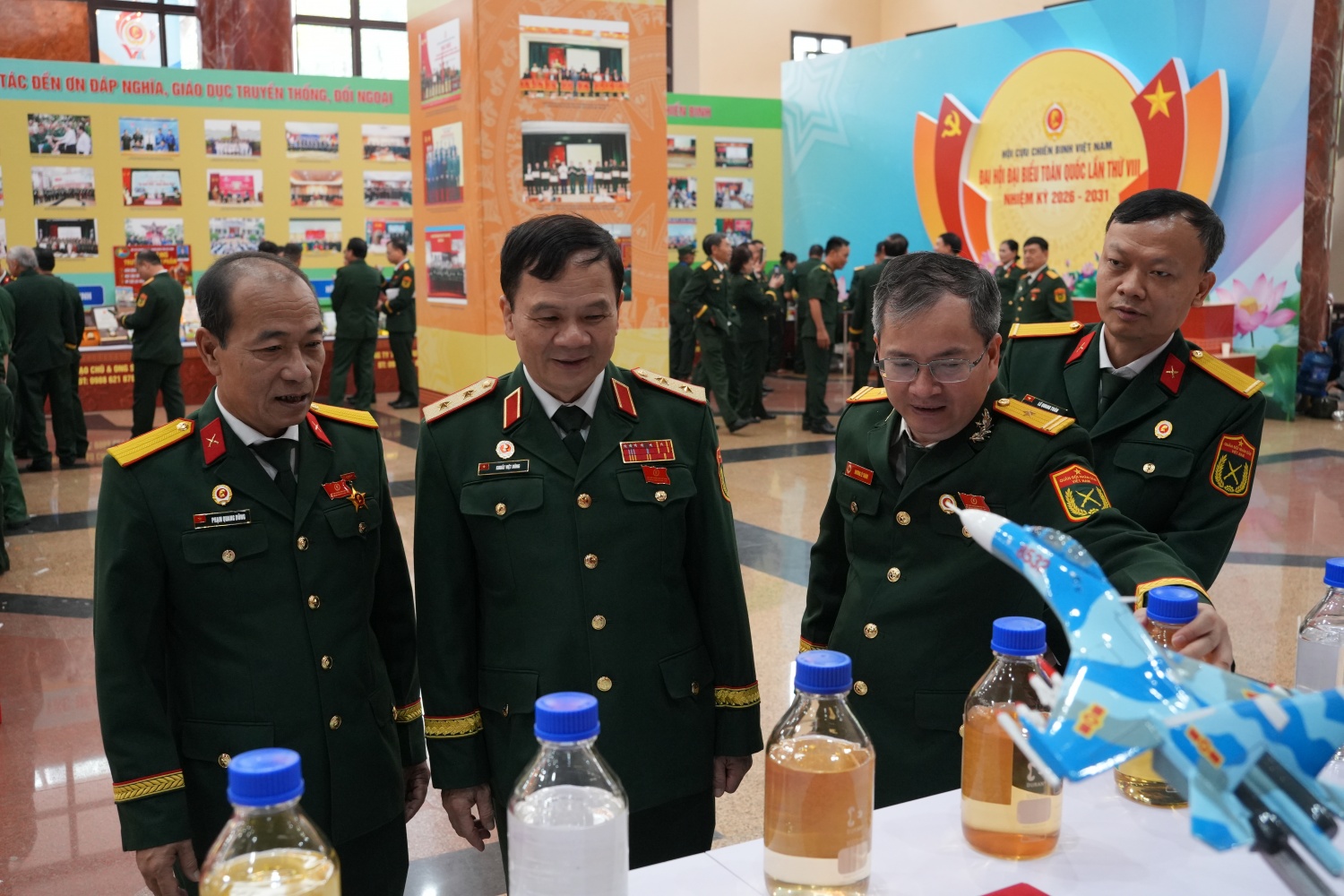 Dấu ấn Petrovietnam trong không gian trưng bày tại Đại hội đại biểu Hội CCB Việt Nam lần thứ VIII Dấu ấn Petrovietnam trong không gian trưng bày tại Đại hội đại biểu Hội CCB Việt Nam lần thứ VIII
