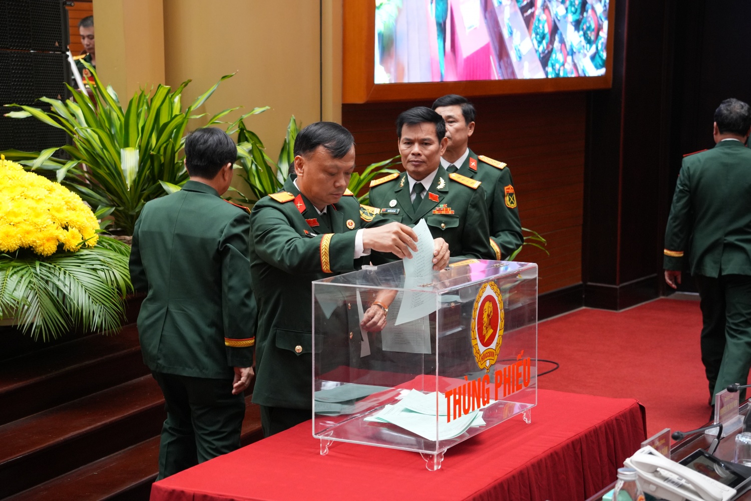 Đoàn đại biểu Hội CCB Petrovietnam tham dự Phiên thứ nhất Đại hội đại biểu Hội CCB Việt Nam lần thứ VIII Đoàn đại biểu Hội CCB Petrovietnam tham dự Phiên thứ nhất Đại hội đại biểu Hội CCB Việt Nam lần thứ VIII