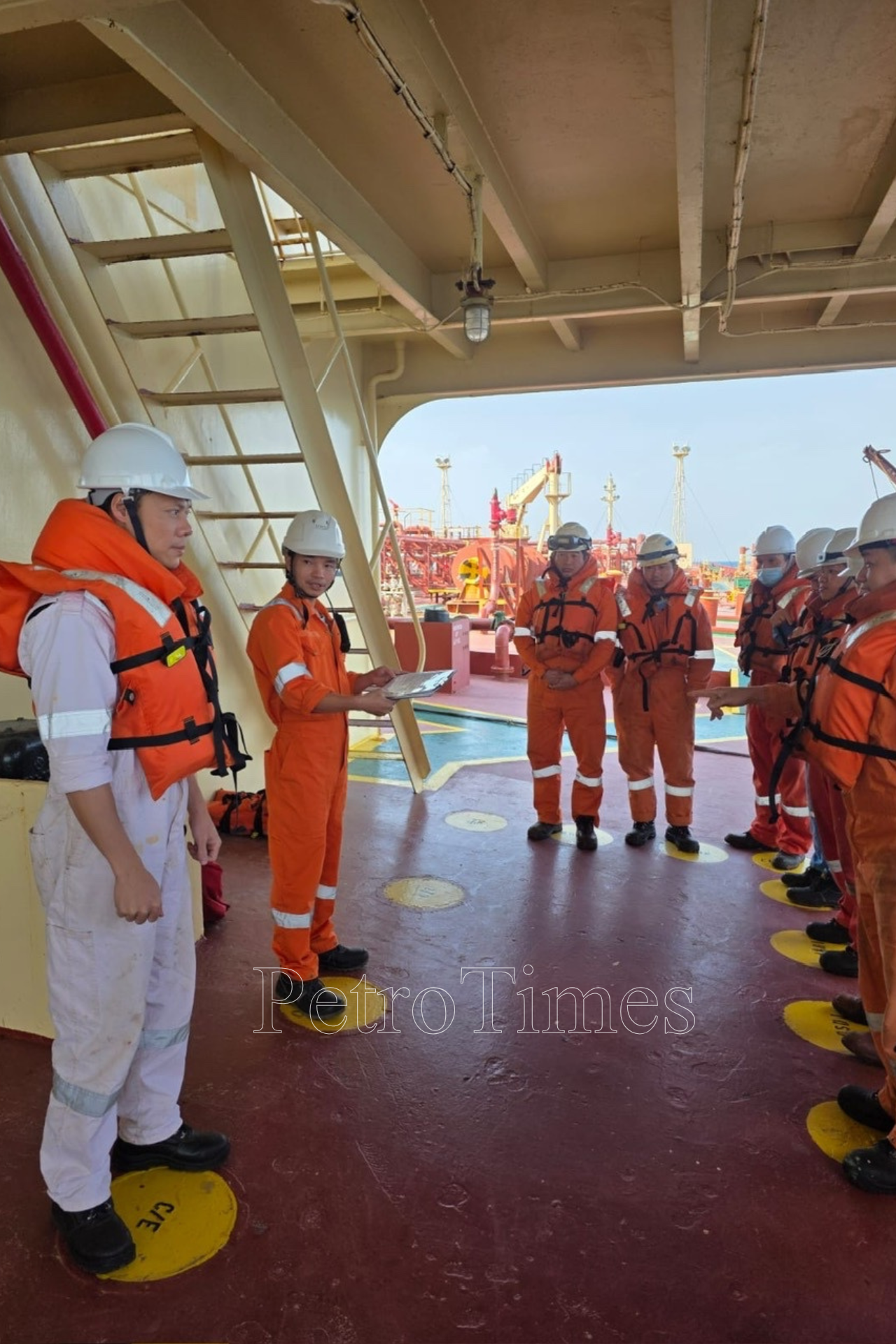 Chuyện 100 ngày ở Hormuz (Kỳ 1)