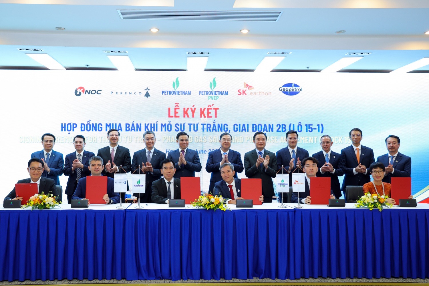 Petrovietnam ký kết các hợp đồng quan trọng, tạo động lực mới cho thăm dò khai thác dầu khí Petrovietnam ký kết các hợp đồng quan trọng, tạo động lực mới cho thăm dò khai thác dầu khí