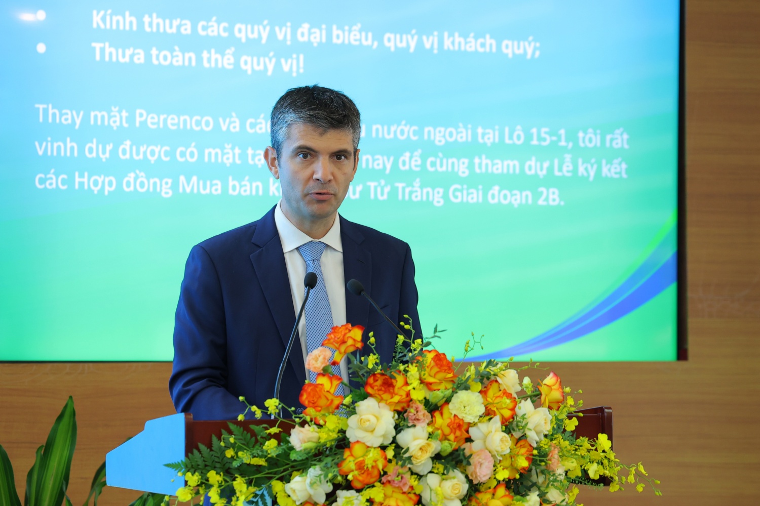 Petrovietnam ký kết các hợp đồng quan trọng, tạo động lực mới cho thăm dò khai thác dầu khí Petrovietnam ký kết các hợp đồng quan trọng, tạo động lực mới cho thăm dò khai thác dầu khí