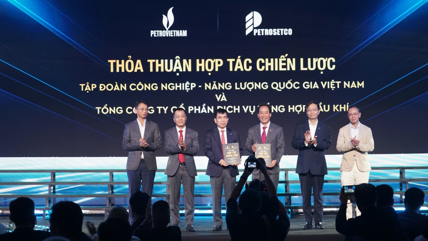 PETROSETCO kỷ niệm 30 năm thành lập: Kết nối giá trị, kiến tạo tương lai PETROSETCO kỷ niệm 30 năm thành lập: Kết nối giá trị, kiến tạo tương lai