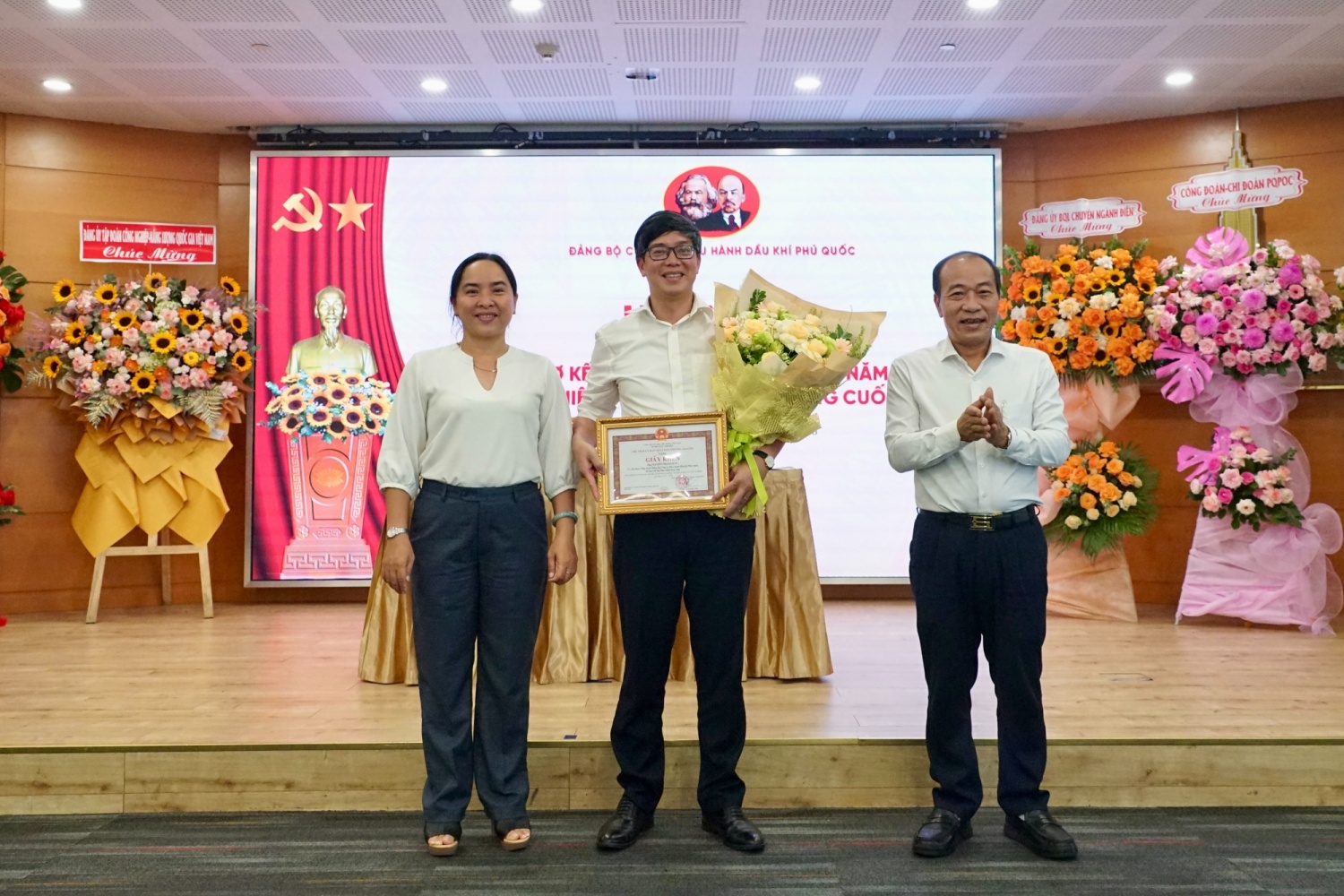 Đảng ủy PQPOC lãnh đạo thực hiện hiệu quả nhiệm vụ chính trị 6 tháng đầu năm 2026 Đảng ủy PQPOC lãnh đạo thực hiện hiệu quả nhiệm vụ chính trị 6 tháng đầu năm 2026