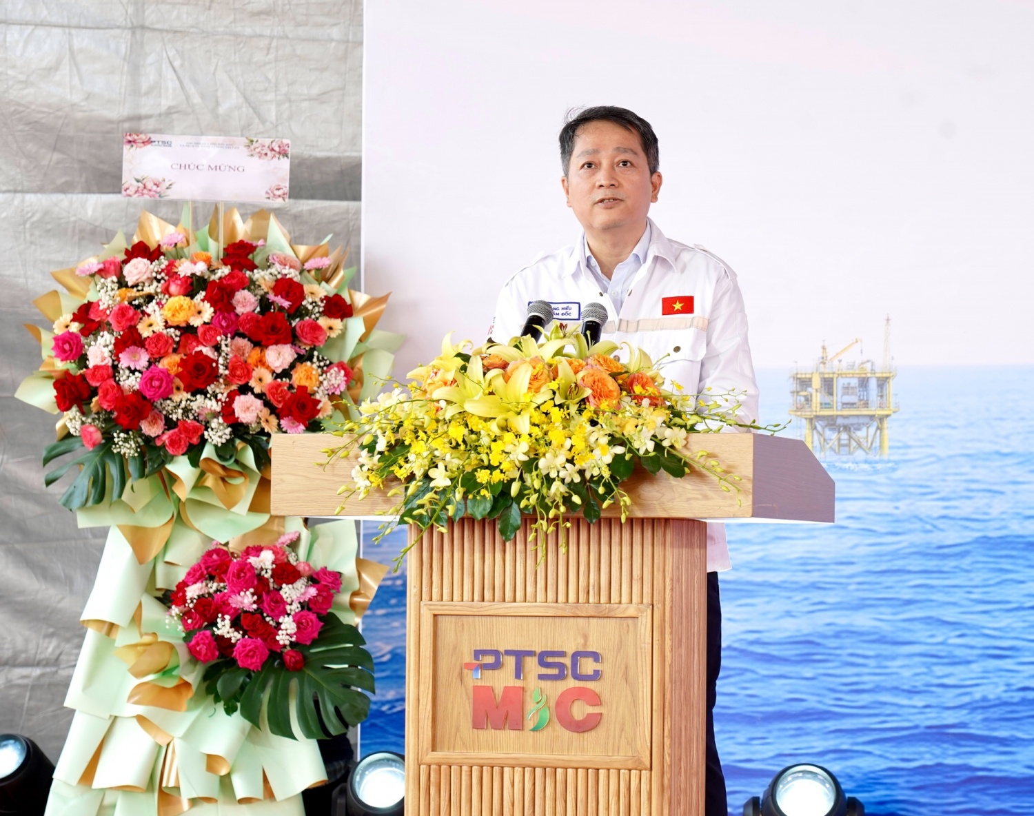 PTSC M&C hạ thủy giàn xử lý trung tâm Lạc Đà Vàng-A, sẵn sàng cho giai đoạn lắp đặt ngoài khơi PTSC M&C hạ thủy giàn xử lý trung tâm Lạc Đà Vàng-A, sẵn sàng cho giai đoạn lắp đặt ngoài khơi