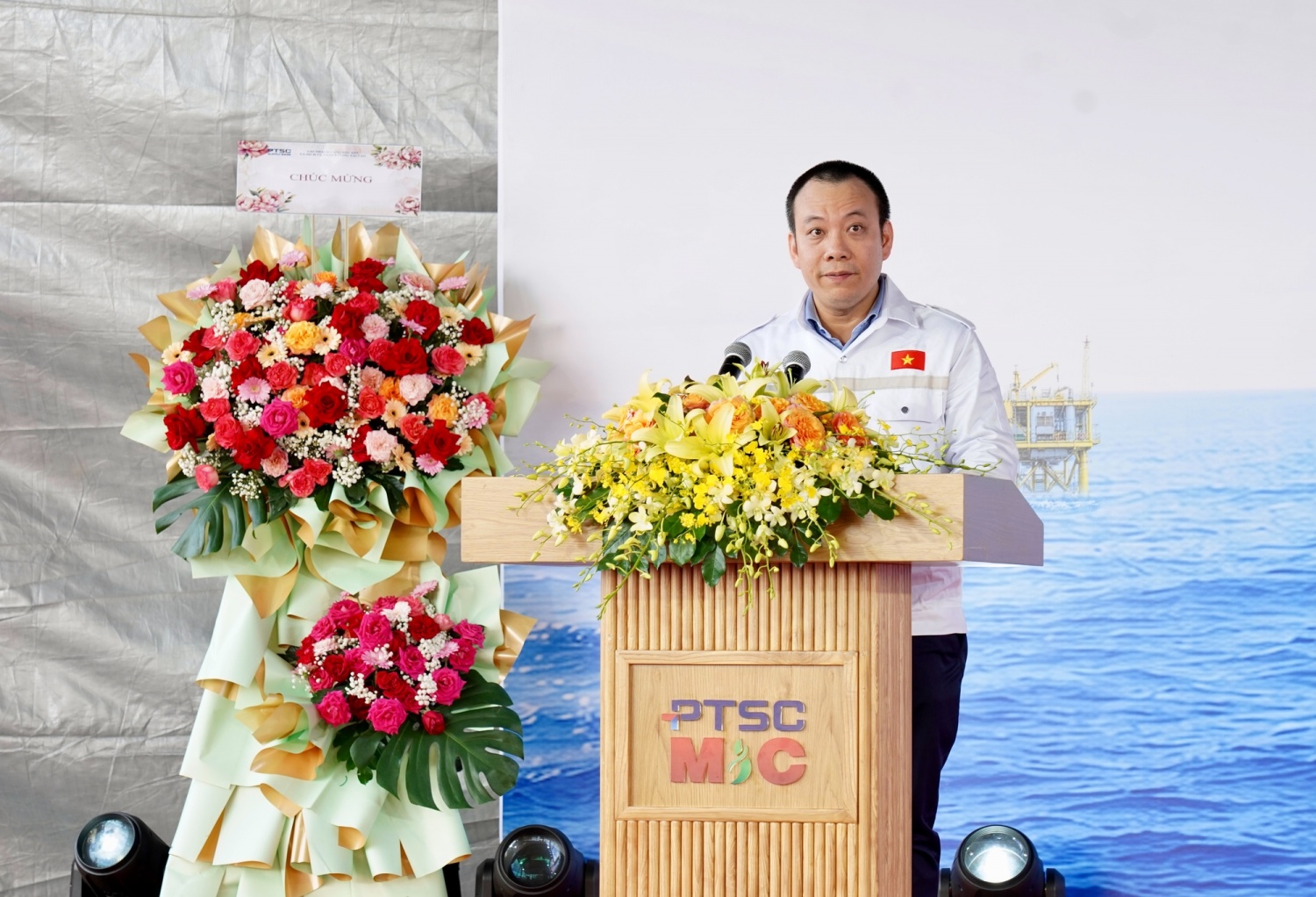 PTSC M&C hạ thủy giàn xử lý trung tâm Lạc Đà Vàng-A, sẵn sàng cho giai đoạn lắp đặt ngoài khơi PTSC M&C hạ thủy giàn xử lý trung tâm Lạc Đà Vàng-A, sẵn sàng cho giai đoạn lắp đặt ngoài khơi