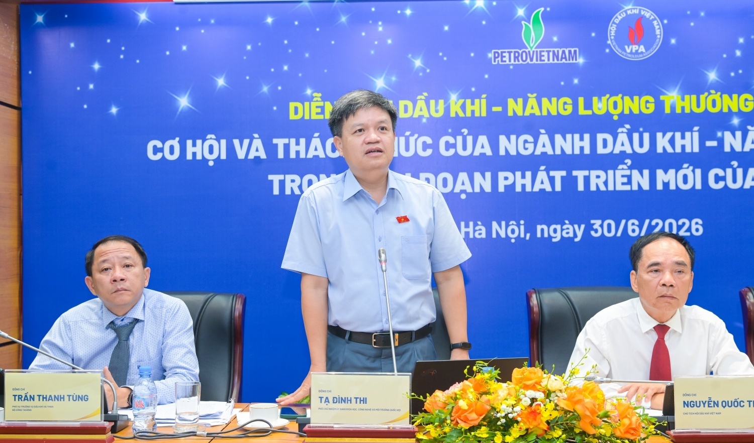 Hoàn thiện thể chế để mở đường cho năng lượng mới