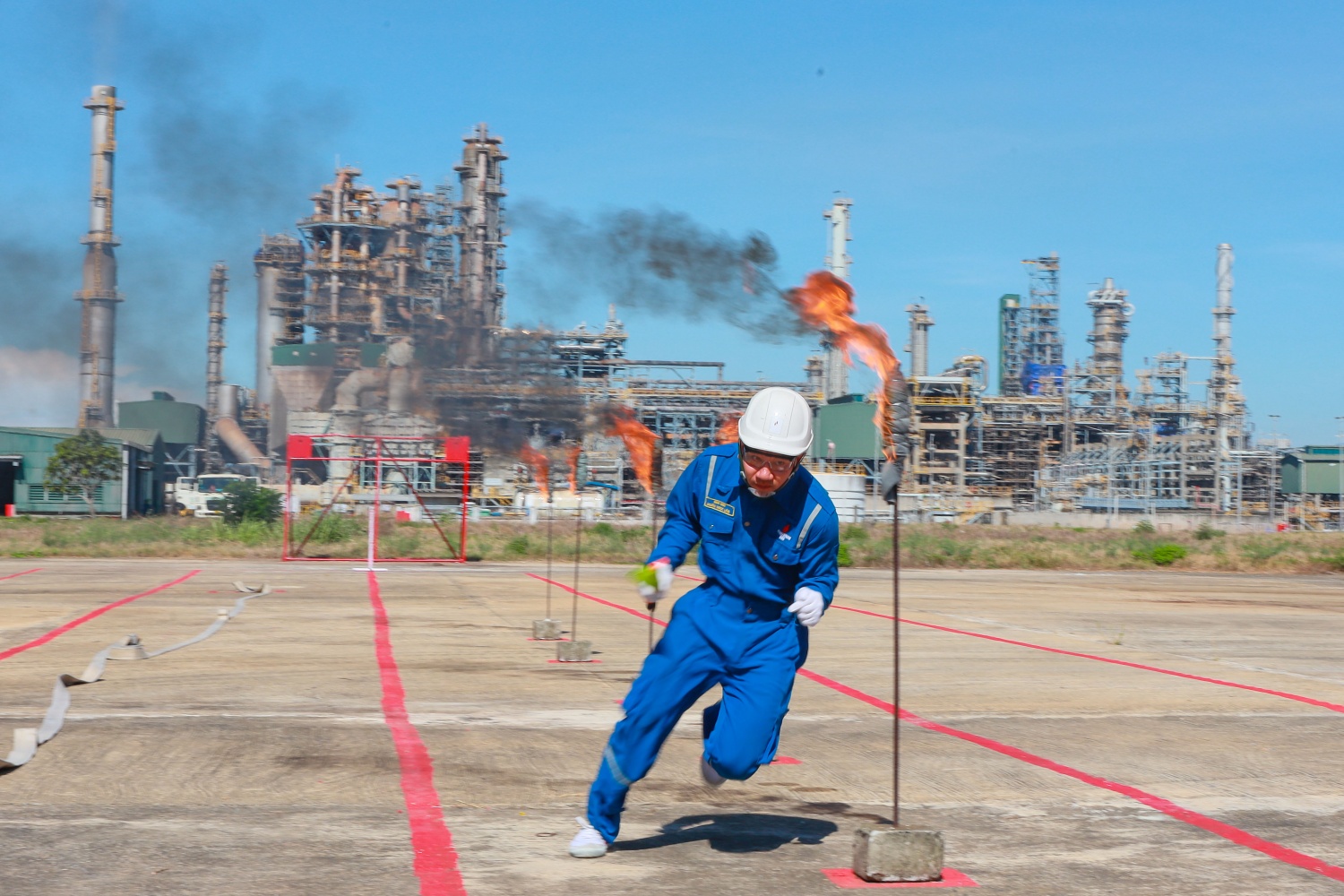 Nâng cao tay nghề và bản lĩnh trong bảo đảm an toàn NMLD Dung Quất