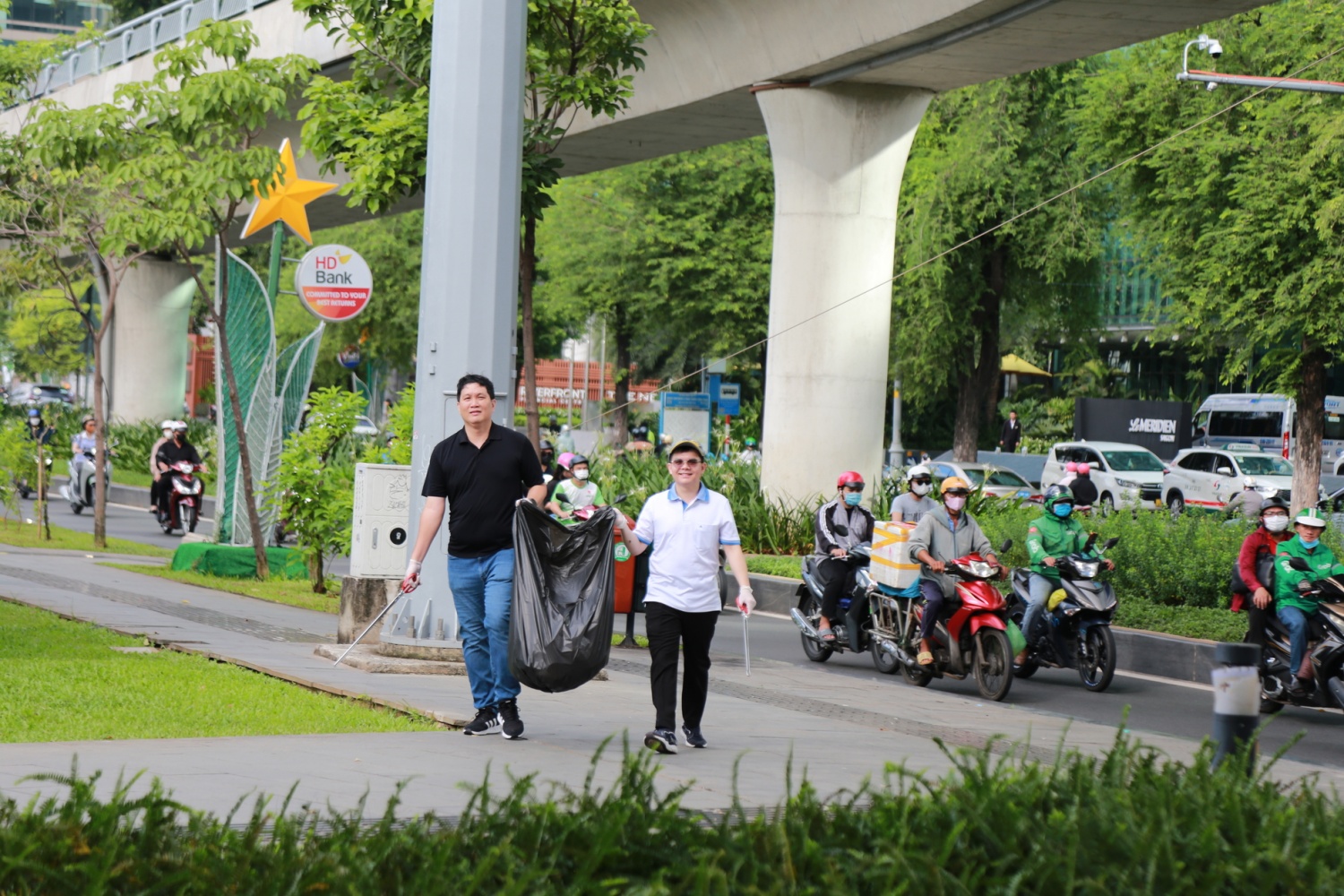 PQPOC chung tay gìn giữ màu xanh tại thành phố mang tên Bác