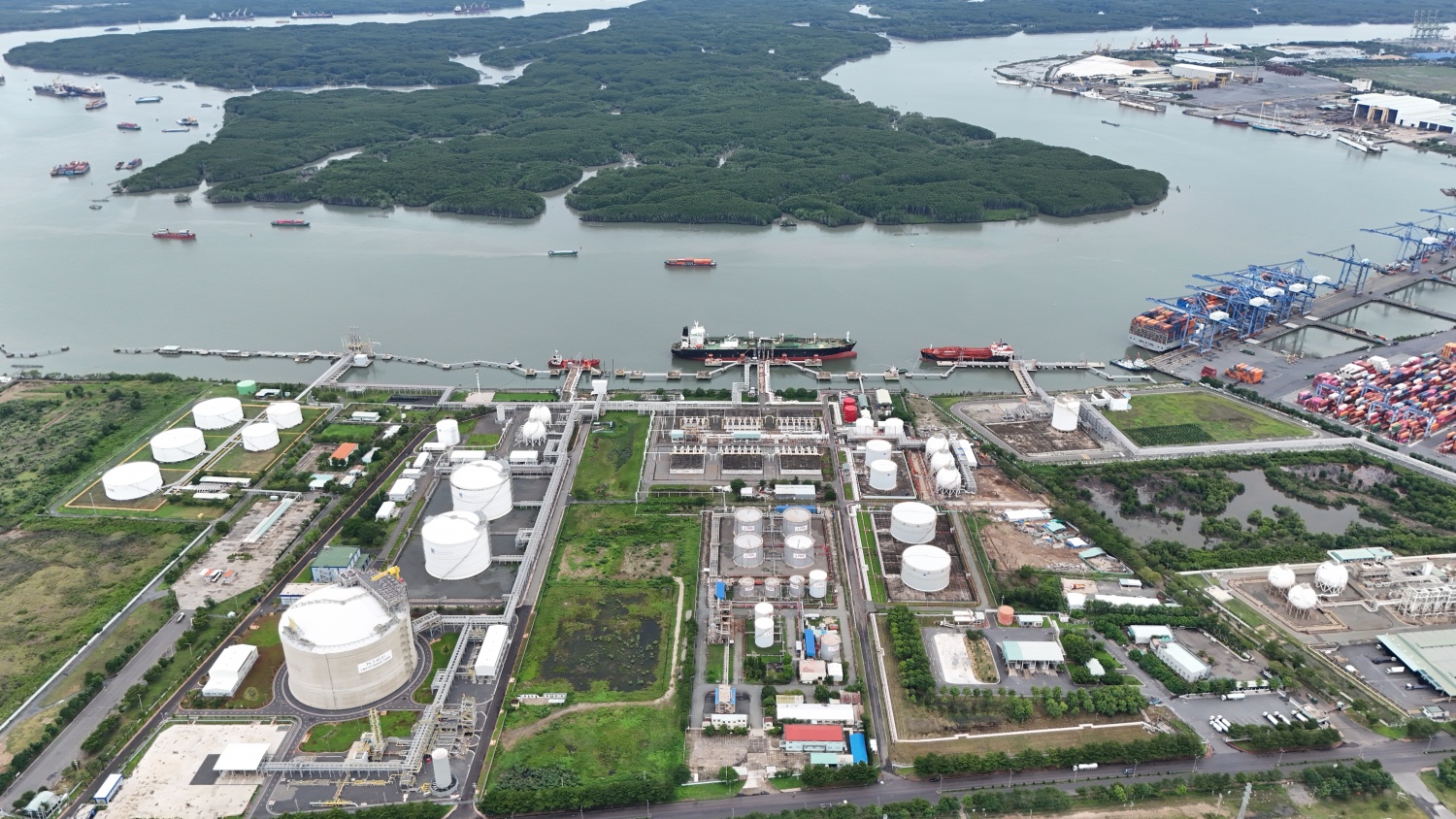 Bài 4: Kiến tạo nền tảng đầu tư chiến lược quốc gia - Sứ mệnh mới của Petrovietnam