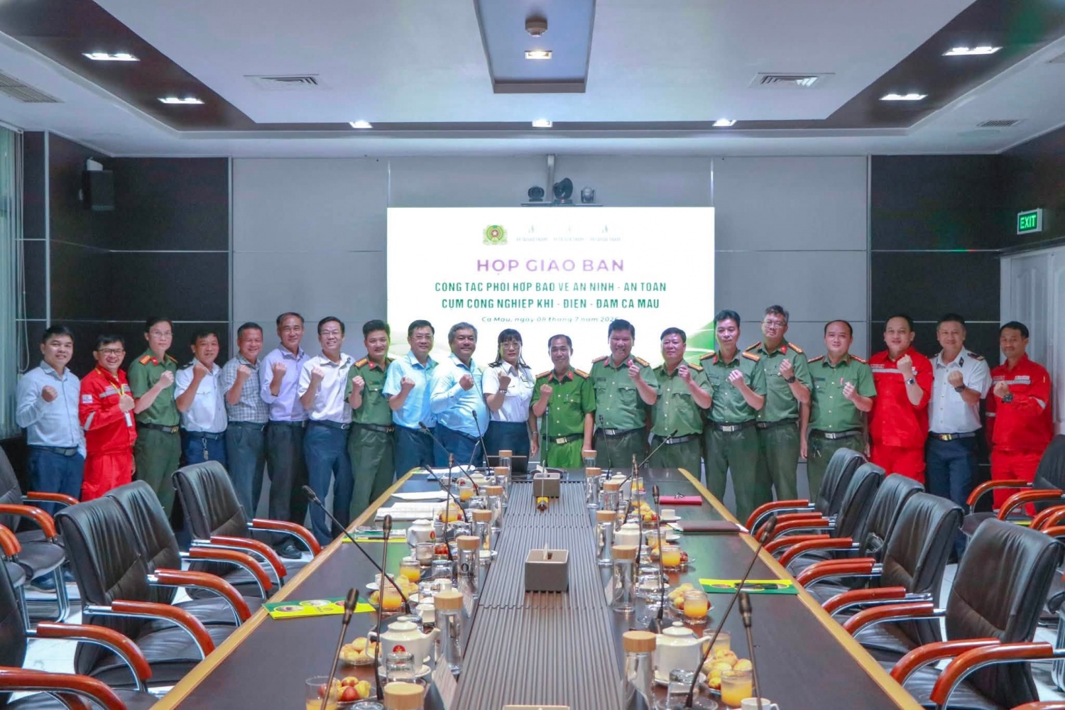 Cụm Khí - Điện - Đạm Cà Mau tăng cường phối hợp bảo đảm an ninh, an toàn, duy trì sản xuất liên tục Cụm Khí - Điện - Đạm Cà Mau tăng cường phối hợp bảo đảm an ninh, an toàn, duy trì sản xuất liên tục