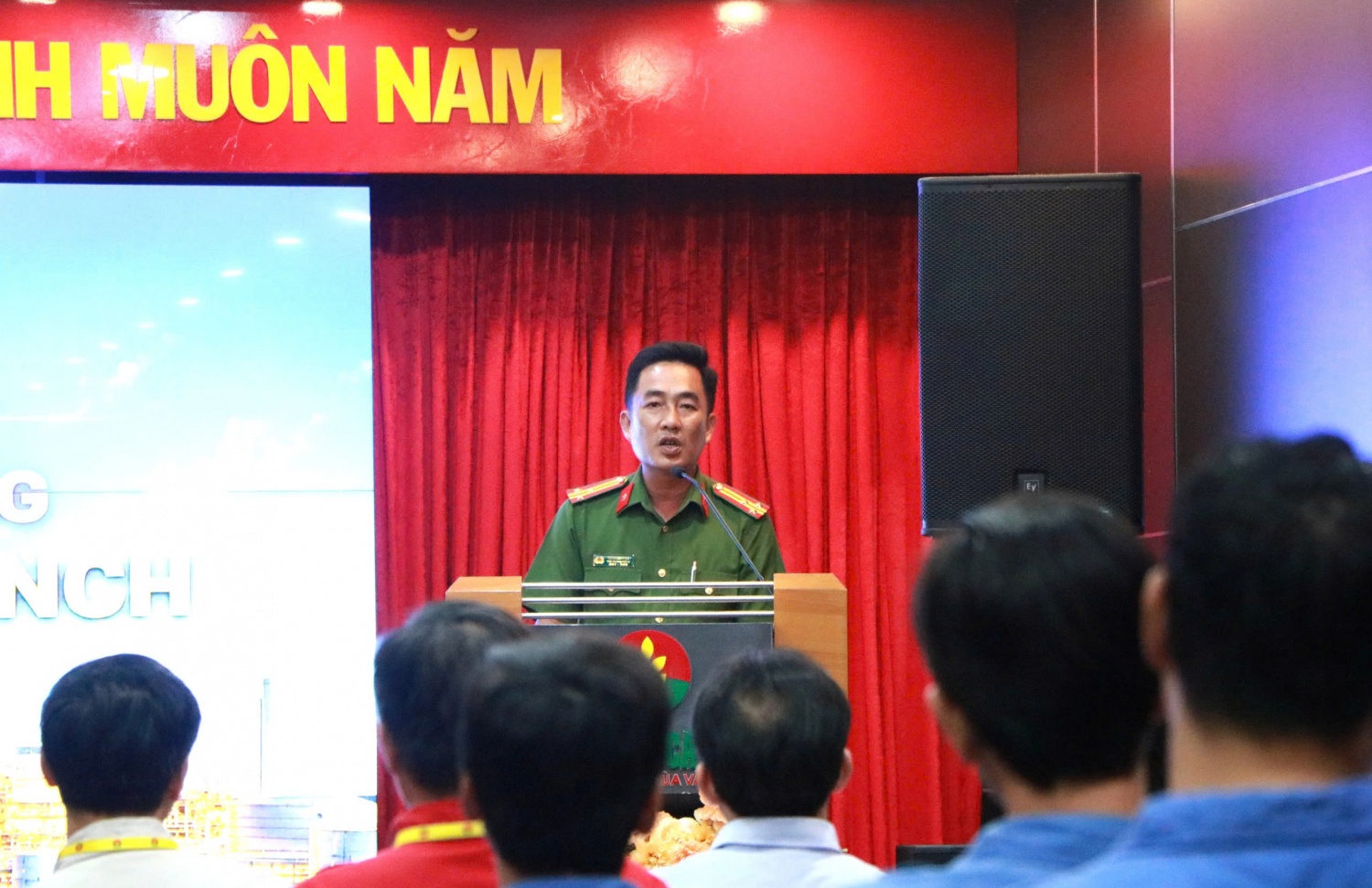 Nhà máy Đạm Cà Mau tổ chức huấn luyện PCCC và CNCH, nâng cao năng lực ứng phó sự cố