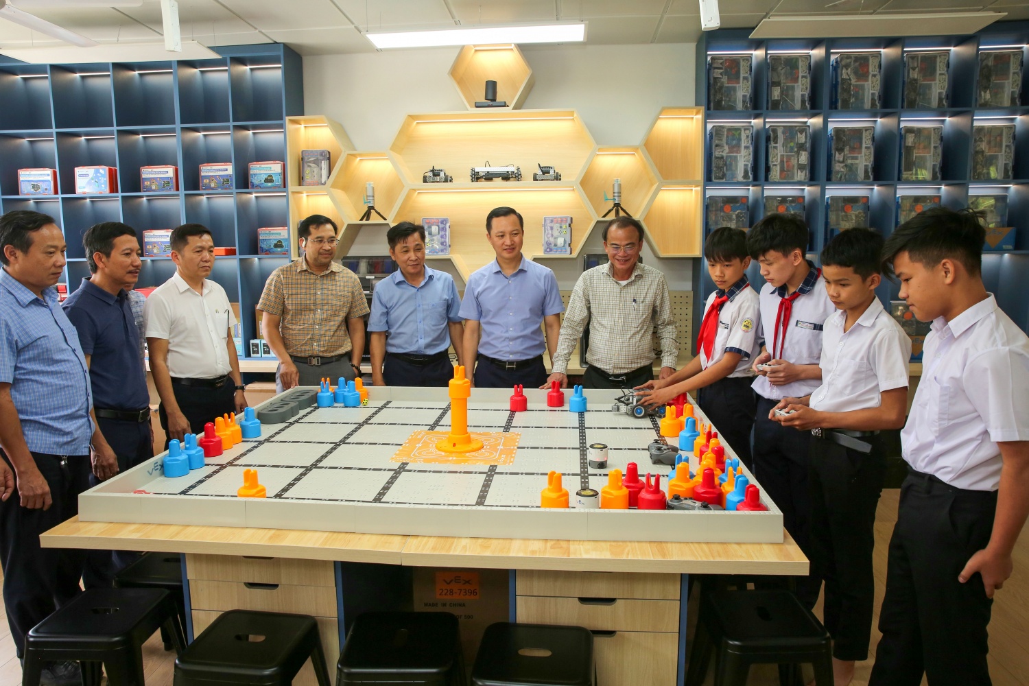 BSR lan tỏa nghĩa tình đến miền Tây Quảng Ngãi, khánh thành 2 phòng học STEM chắp cánh tương lai