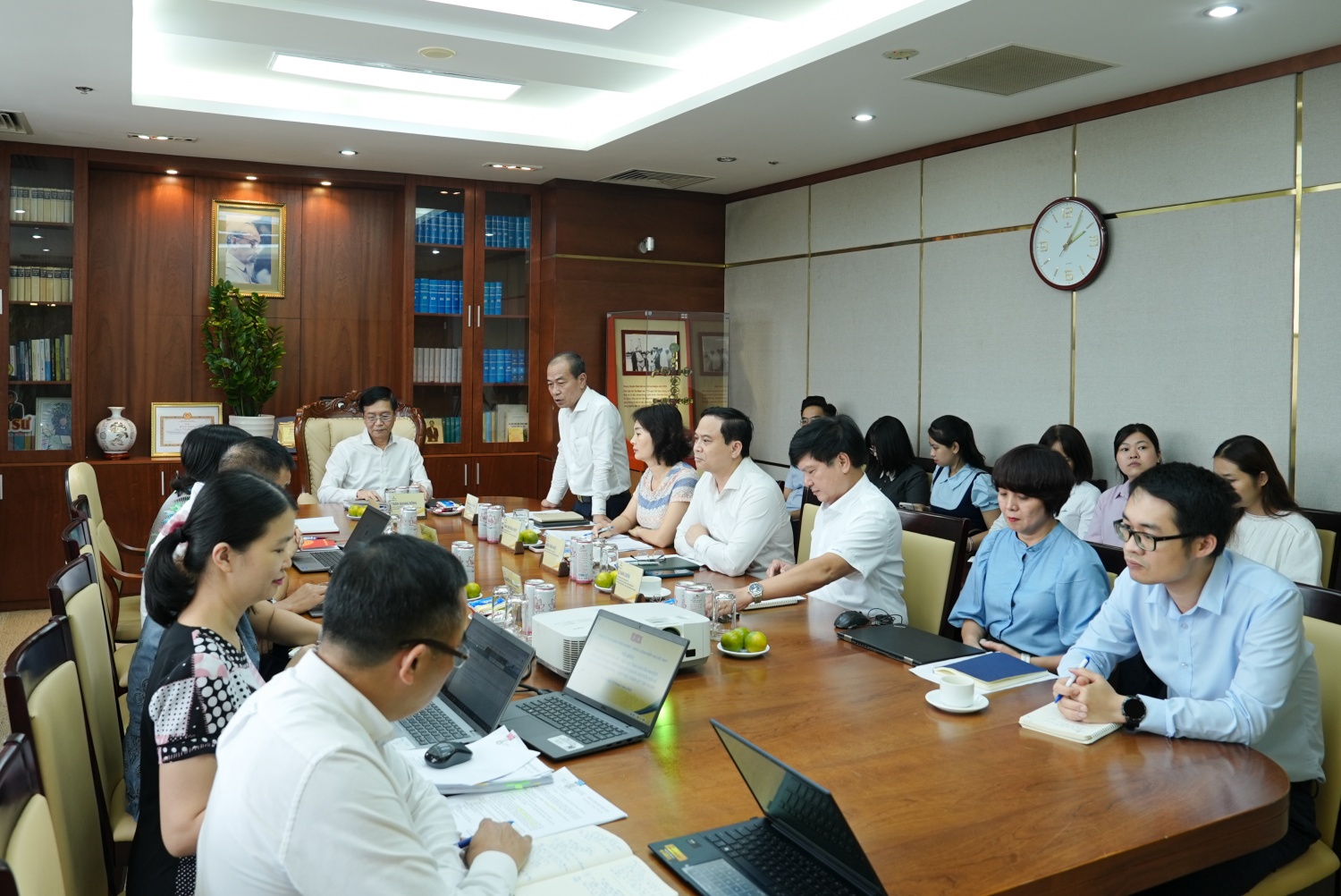 Đảng ủy Petrovietnam thúc đẩy chuyển đổi số gắn với xây dựng văn hóa chuyên nghiệp Đảng ủy Petrovietnam thúc đẩy chuyển đổi số gắn với xây dựng văn hóa chuyên nghiệp