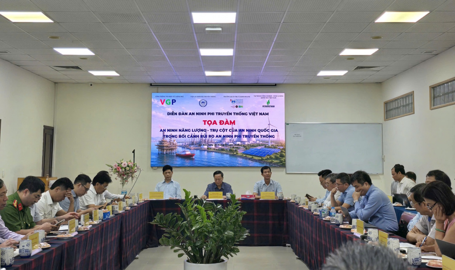 Chuyên gia hiến kế củng cố an ninh năng lượng trước rủi ro địa chính trị Chuyên gia hiến kế củng cố an ninh năng lượng trước rủi ro địa chính trị