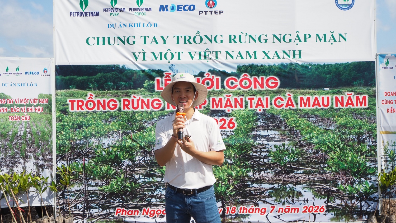 Ông Phạm Xuân Phúc – Bí thư Đảng ủy, Tổng Giám đốc PQPOC phát động chương trình trồng rừng ngập mặn năm 2026 của Dự án Phát triển mỏ Khí Lô B Ông Phạm Xuân Phúc – Bí thư Đảng ủy, Tổng Giám đốc PQPOC phát động chương trình trồng rừng ngập mặn năm 2026 của Dự án Phát triển mỏ Khí Lô B