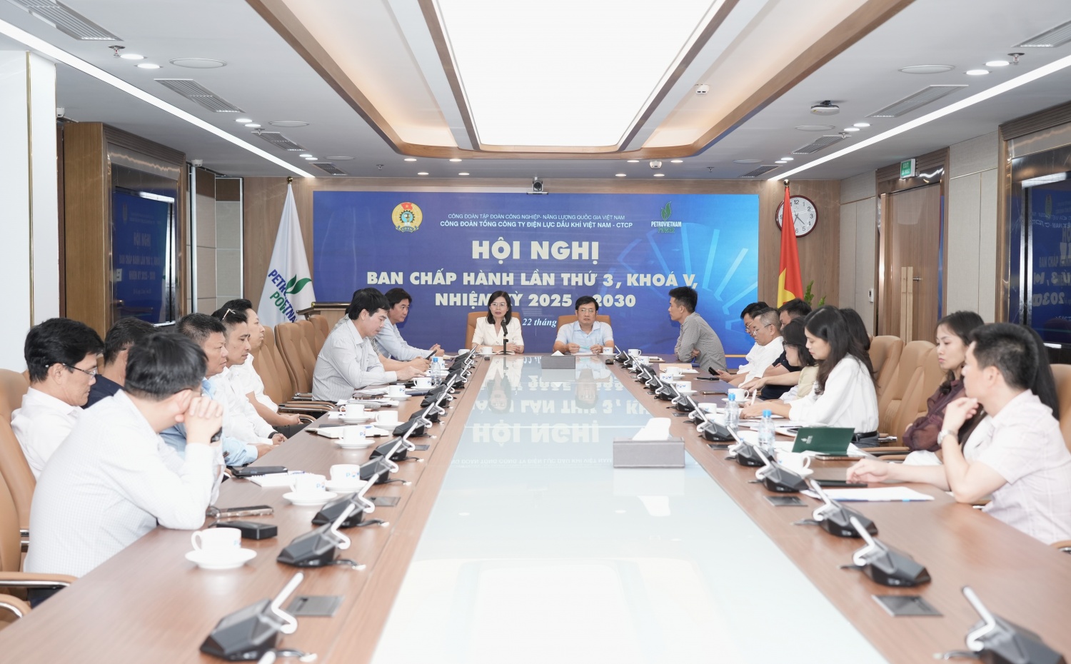 Đẩy mạnh đổi mới sáng tạo, xây dựng tổ chức Công đoàn PV Power vững mạnh Đẩy mạnh đổi mới sáng tạo, xây dựng tổ chức Công đoàn PV Power vững mạnh