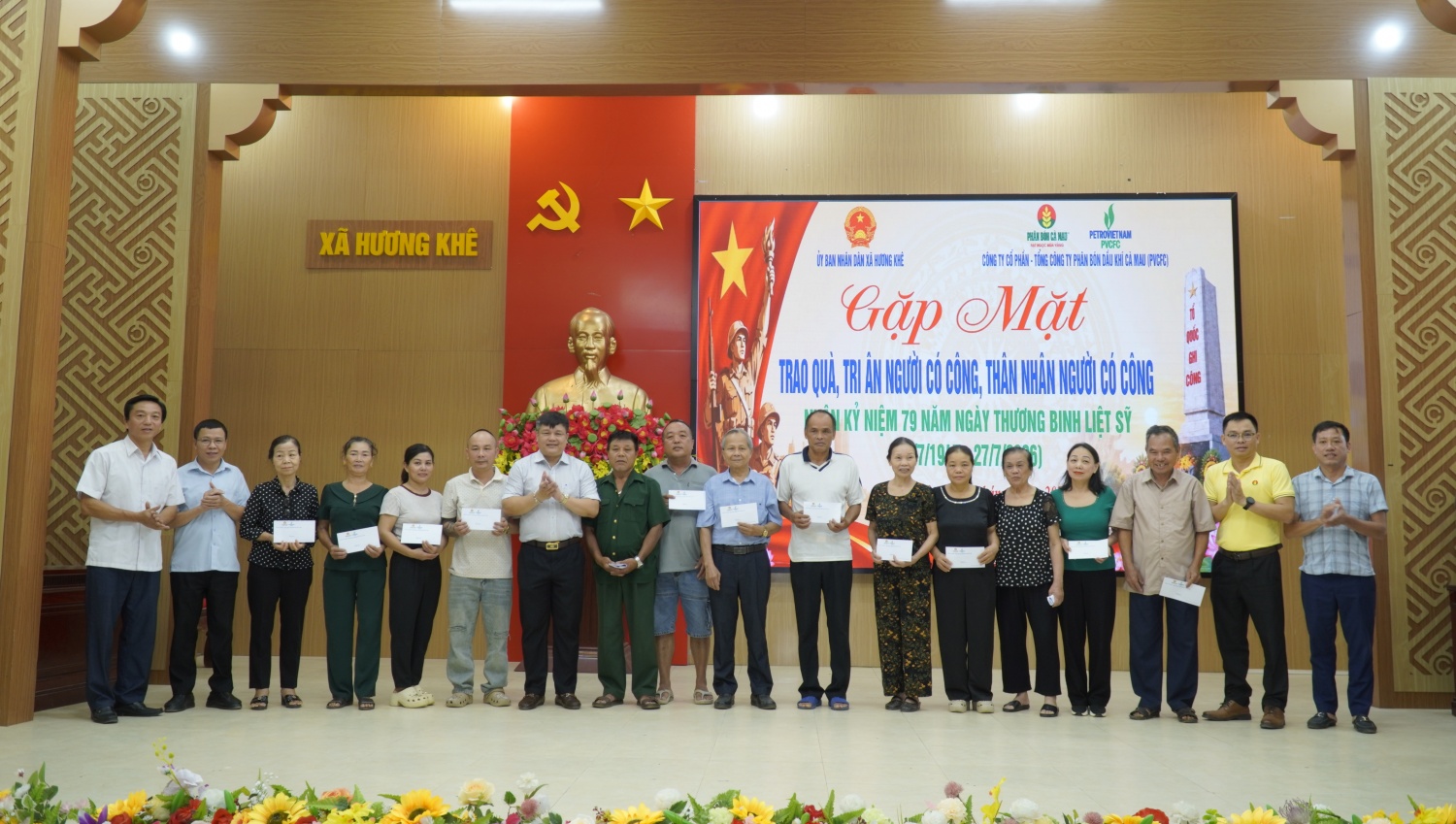 Phân Bón Cà Mau tri ân các gia đình chính sách