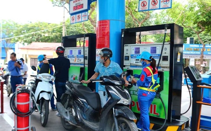 Trao quyền định giá cho doanh nghiệp: Thị trường xăng dầu sẽ thay đổi ra sao? Trao quyền định giá cho doanh nghiệp: Thị trường xăng dầu sẽ thay đổi ra sao?