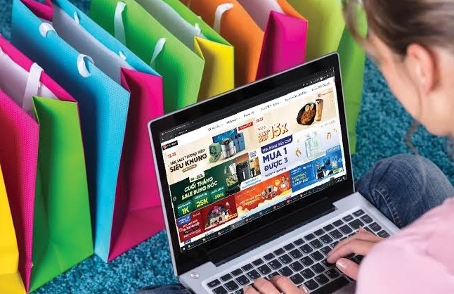 Tin tức kinh tế ngày 25/7: Người Việt chi khoảng 1.611 tỷ đồng mỗi ngày để mua sắm online