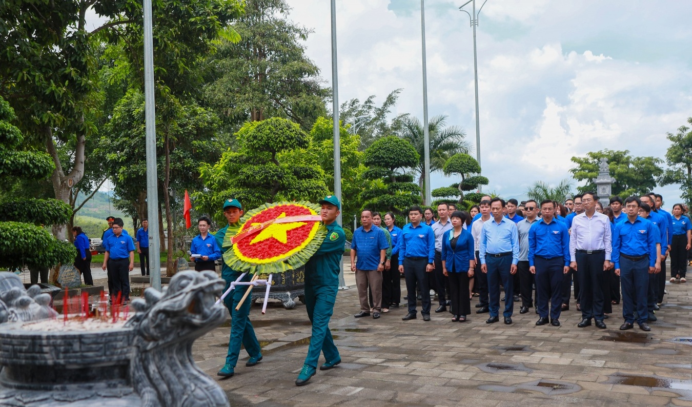Hành trình tri ân của tuổi trẻ BSR trên vùng đất lịch sử Kon Tum