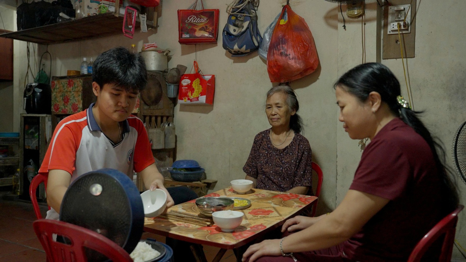 Từ nỗi đau di chứng da cam đến hành trình thắp sáng ước mơ y khoa Từ nỗi đau di chứng da cam đến hành trình thắp sáng ước mơ y khoa